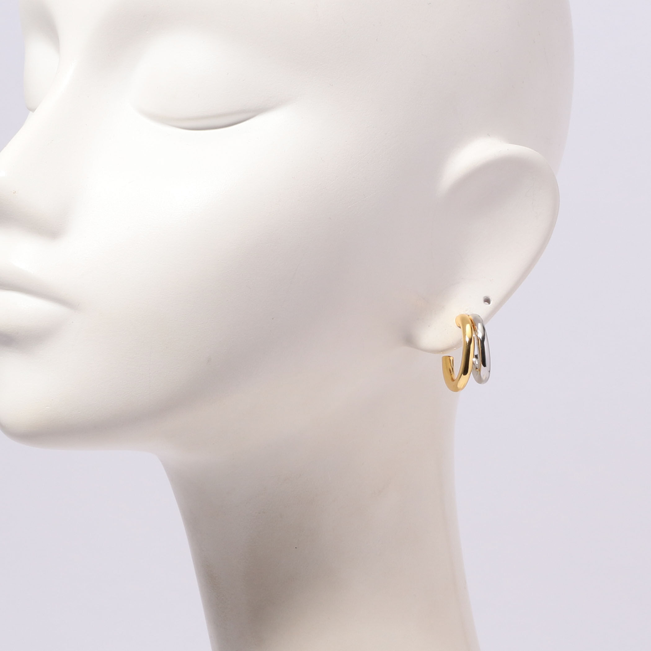 Kenneth Jay Lane Bi-Col Hoop ピアス｜トゥモローランド 公式サイト