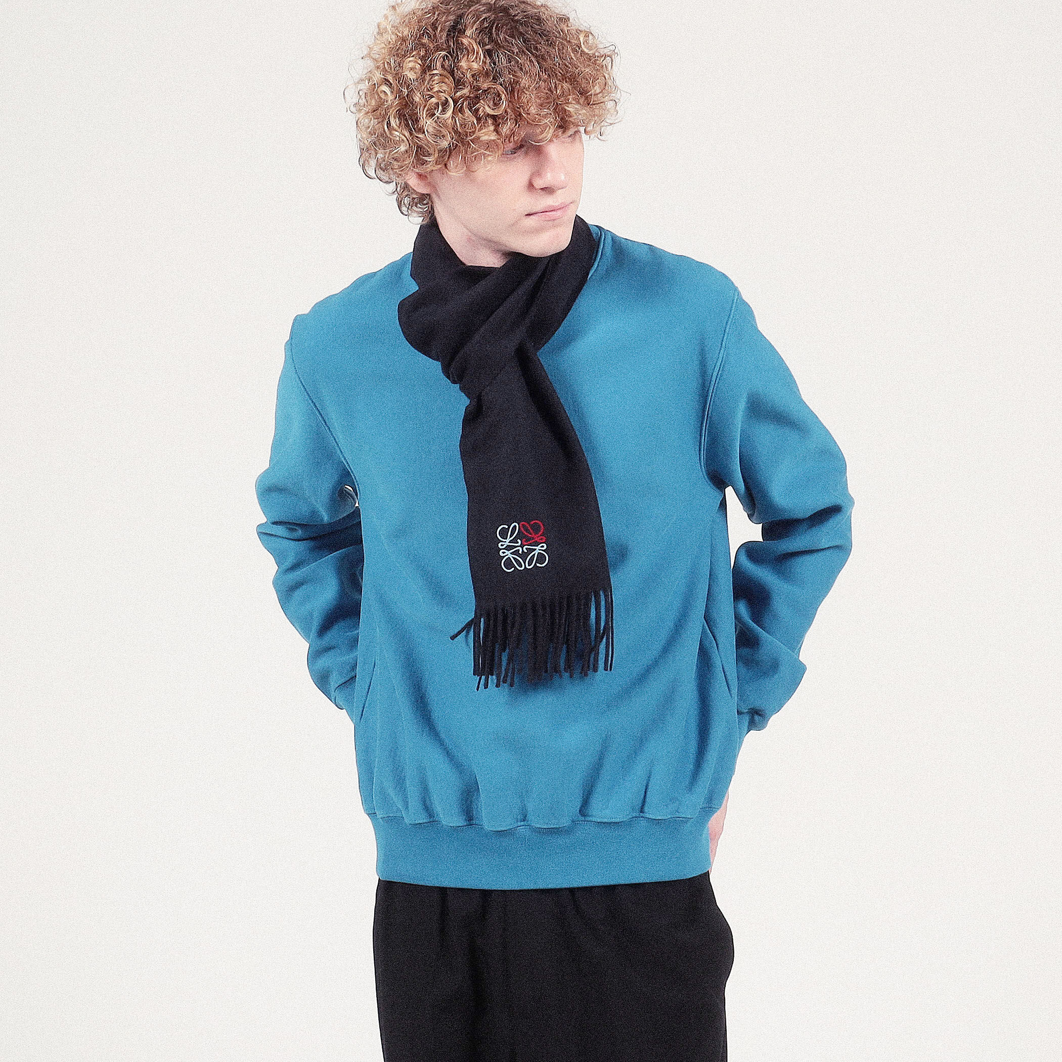 LOEWE アナグラムスカーフ｜トゥモローランド 公式通販