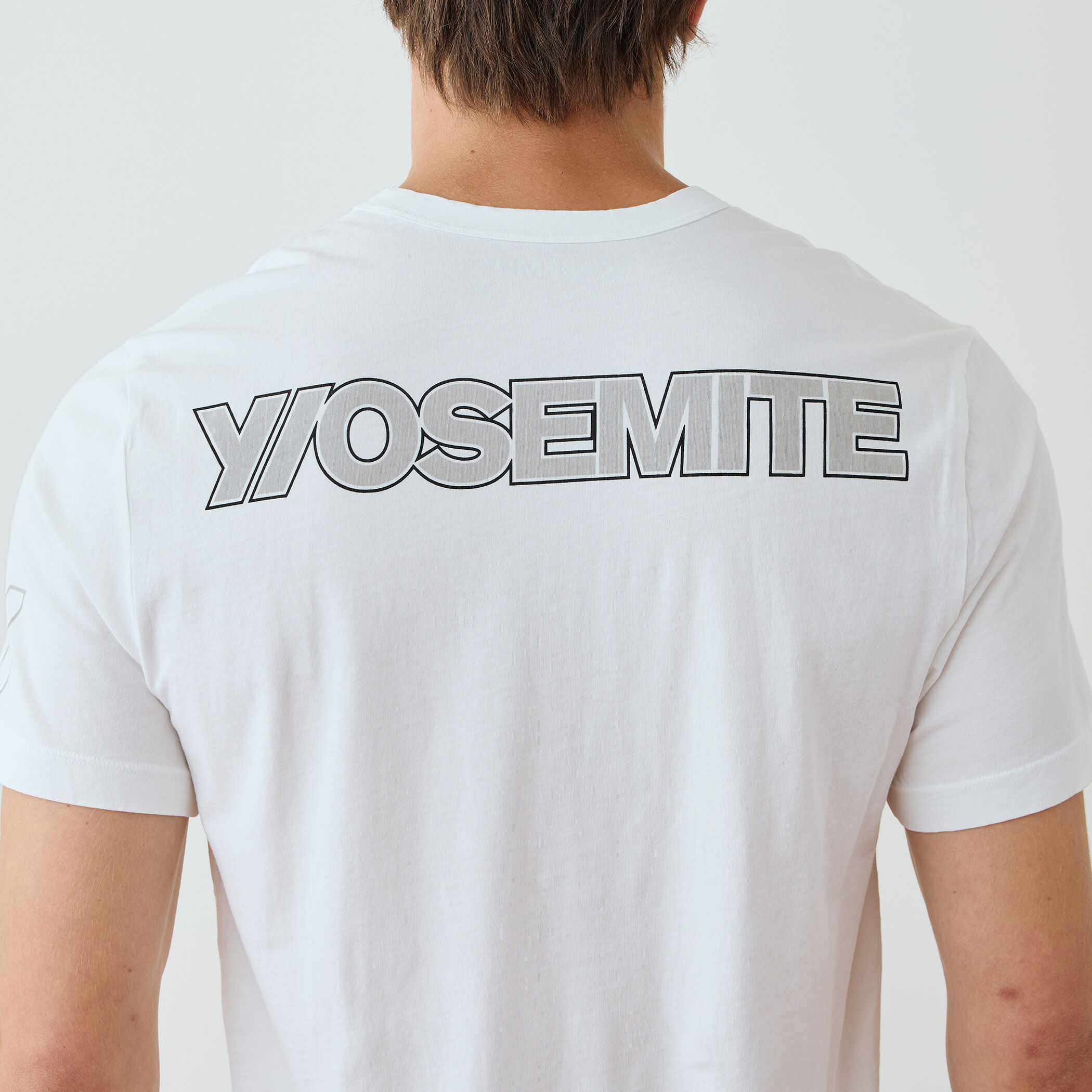 YOSEMITEロゴプリント ポケット付きTシャツ MLJ3282KR