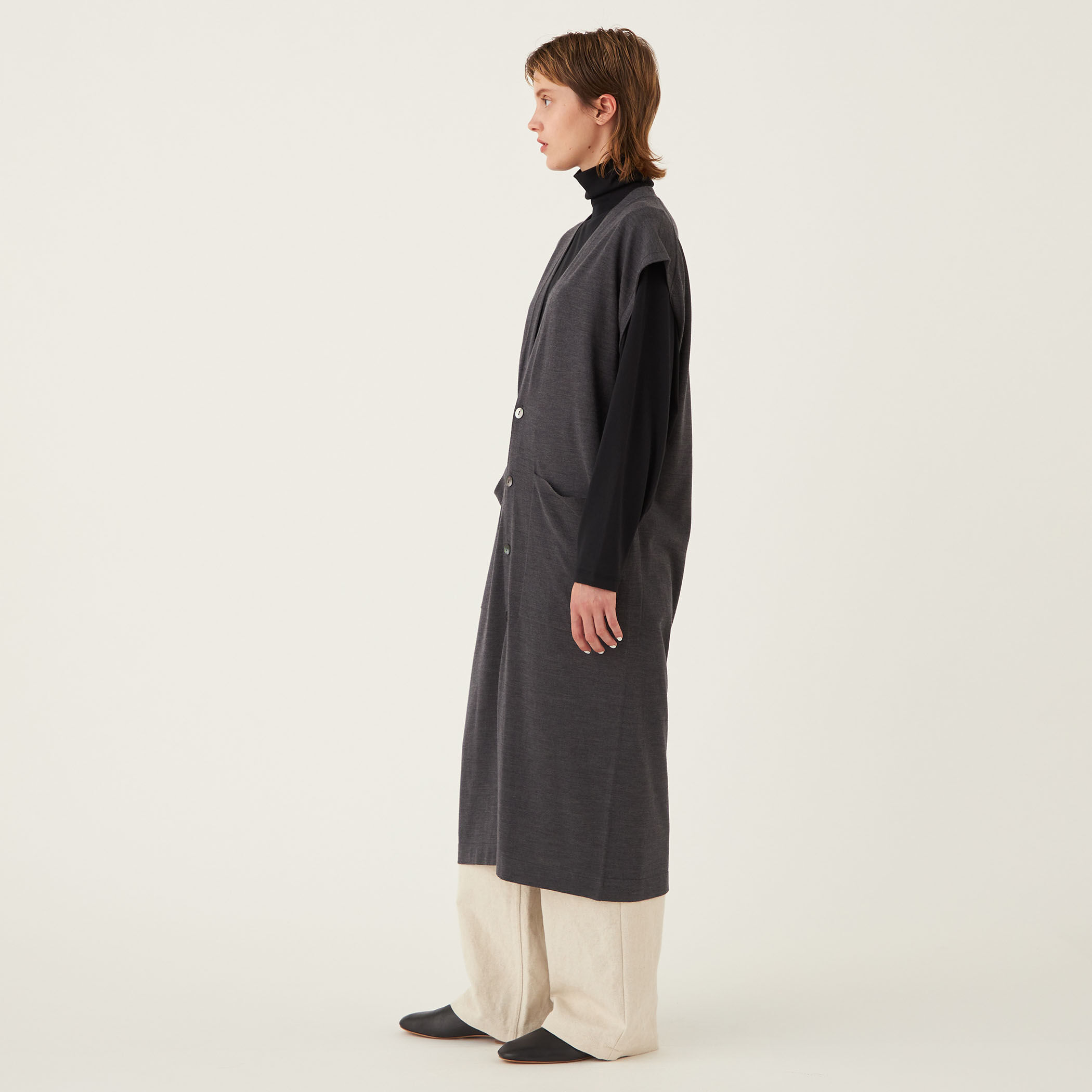 ギャルリーヴィー トゥモローランド 23AW タグ付 Vネックロングベスト F プルミエールウール Vネックロングベスト｜トゥモローランド