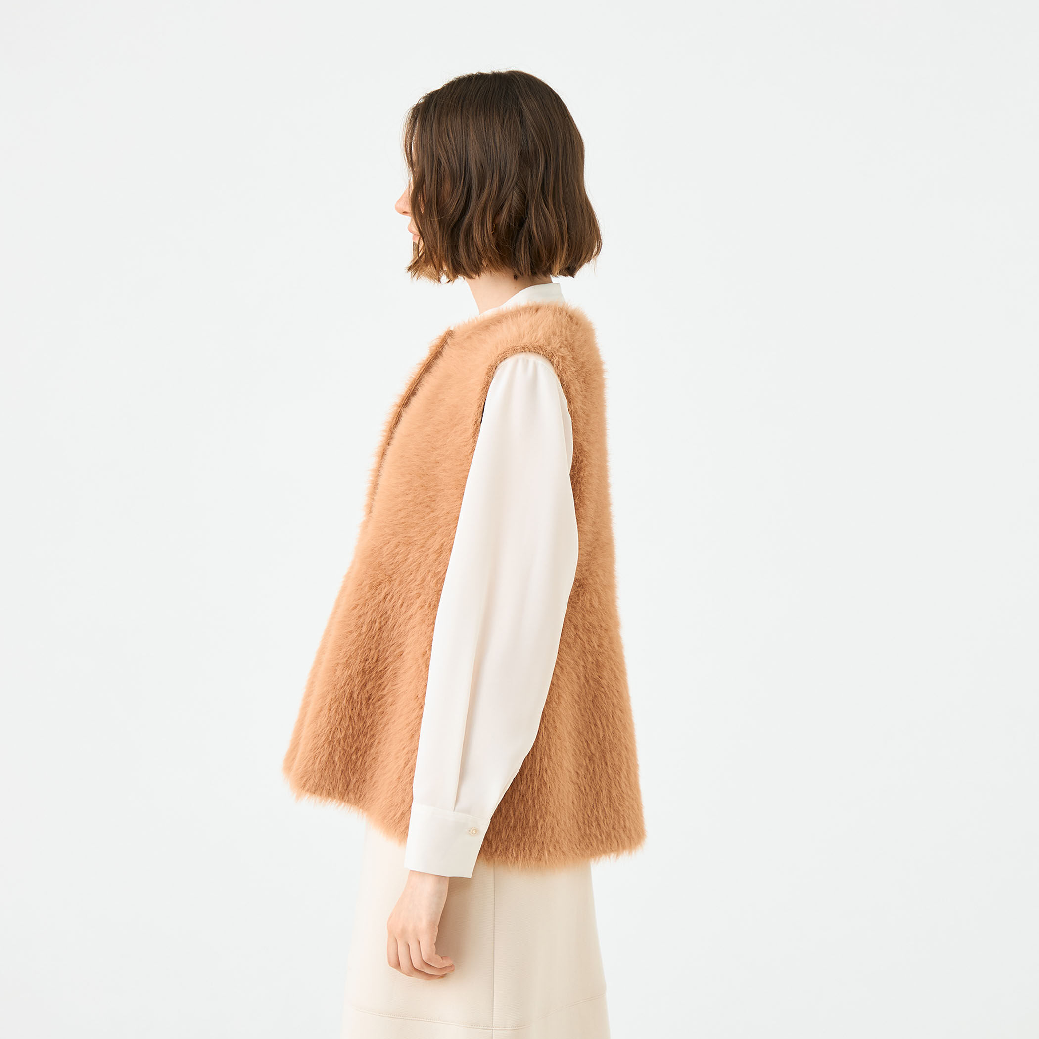 フェザーヤーン ペプラムベスト｜トゥモローランド 公式通販