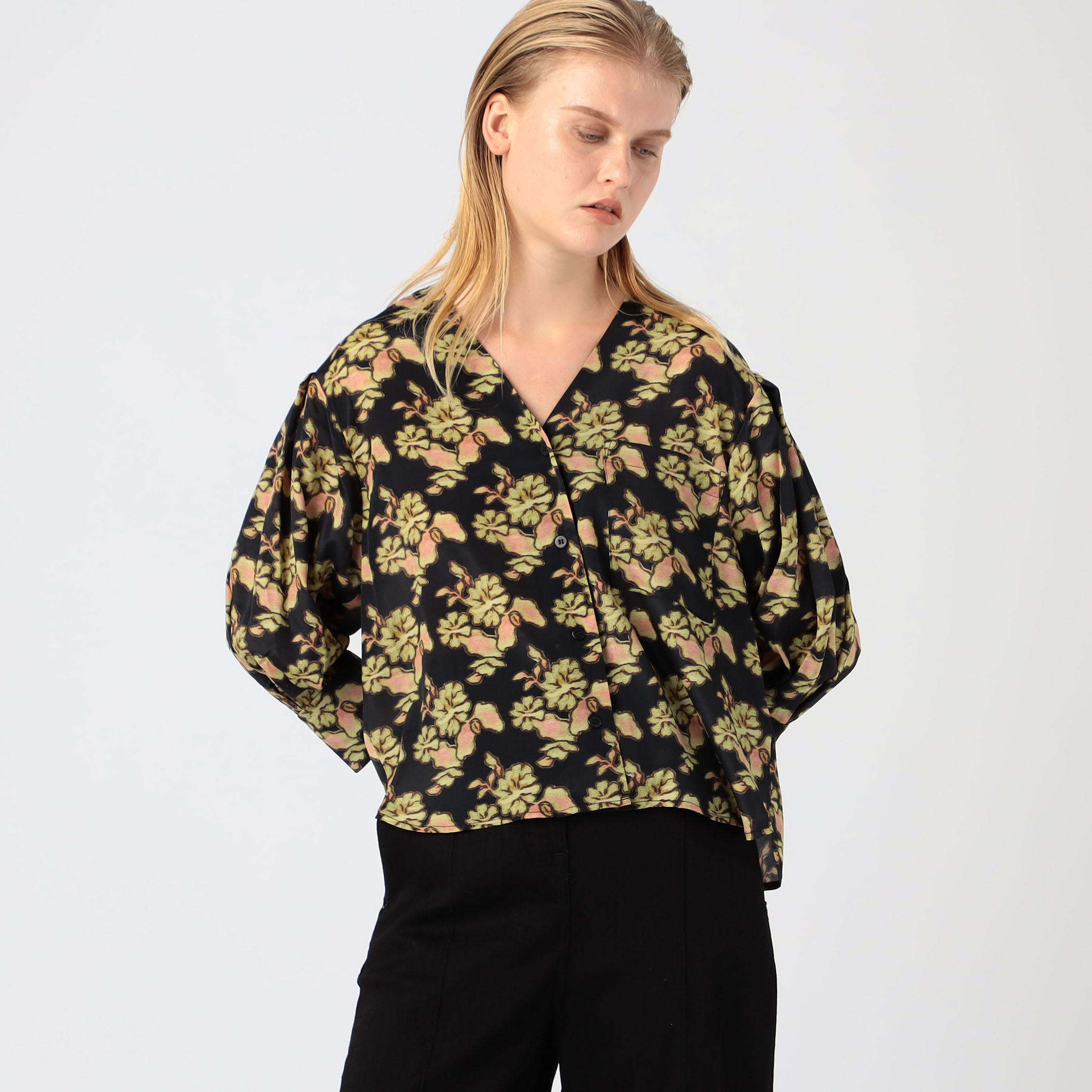 JöICEADDED﻿｜フローラルプリントブラウス　シルク混　美品 c5538_750_r.jpg