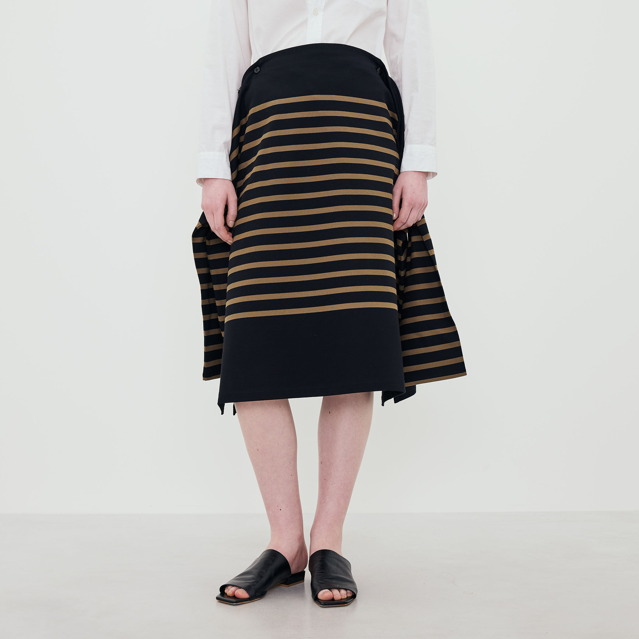 HYKE BASQUE INSPIRED SKIRT バスクシャツ スカート｜トゥモローランド