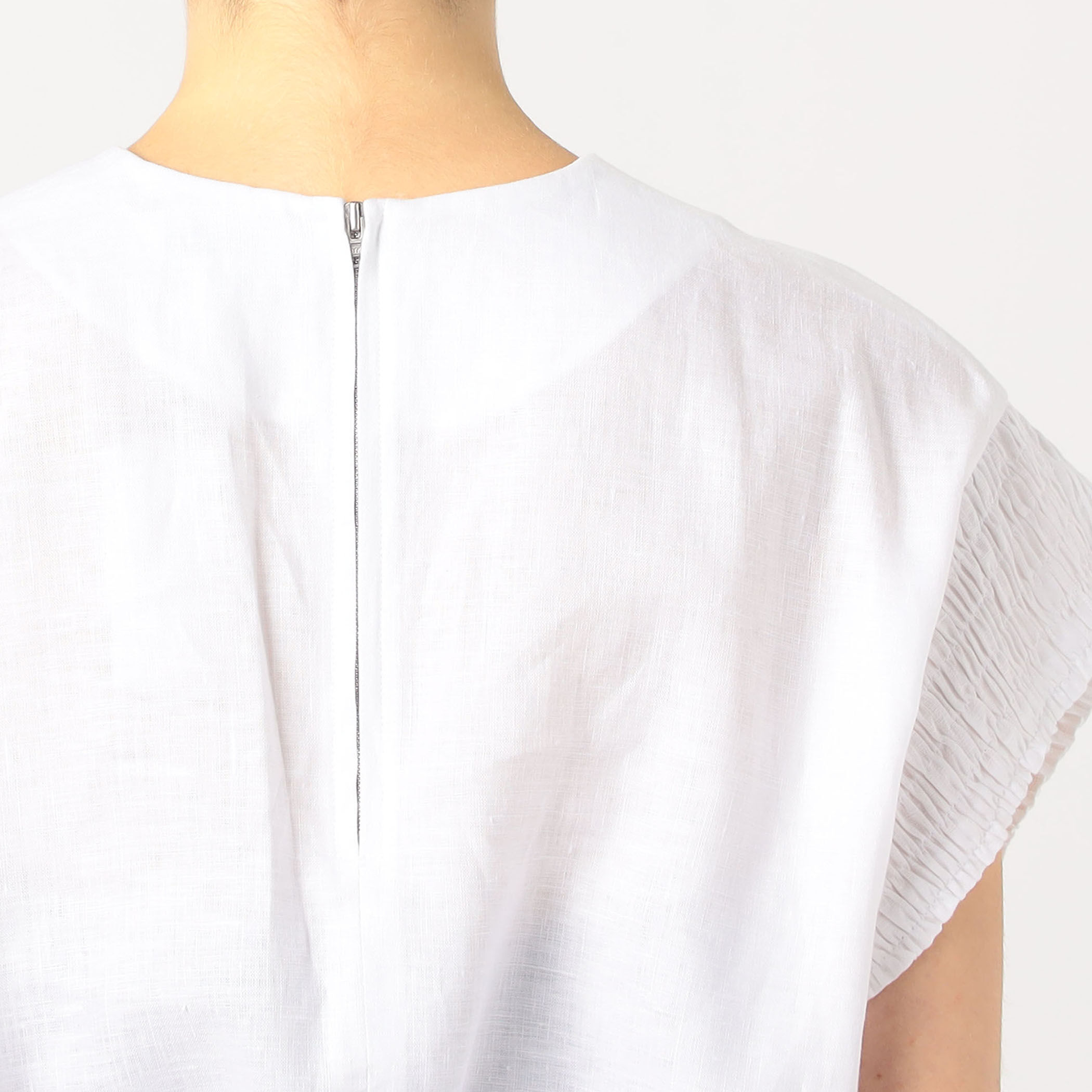 HYKE LINEN SHIRRED BLOUSE｜トゥモローランド 公式通販
