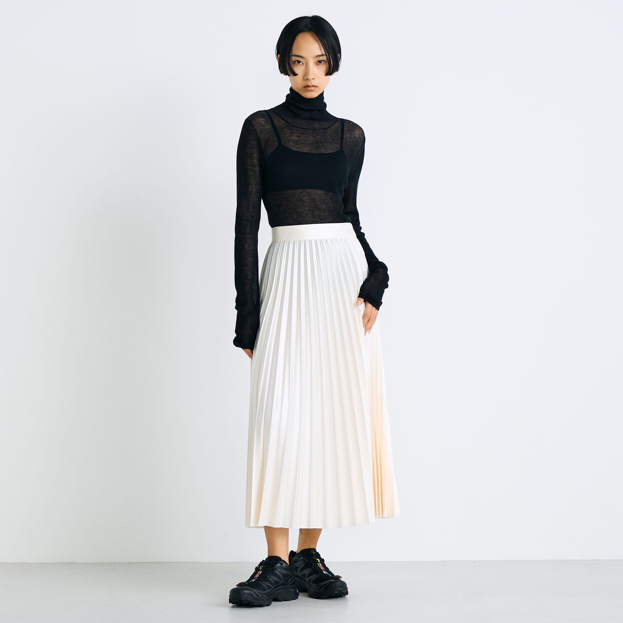 カシミヤ シアー タートルネック ニット｜トゥモローランド 公式通販