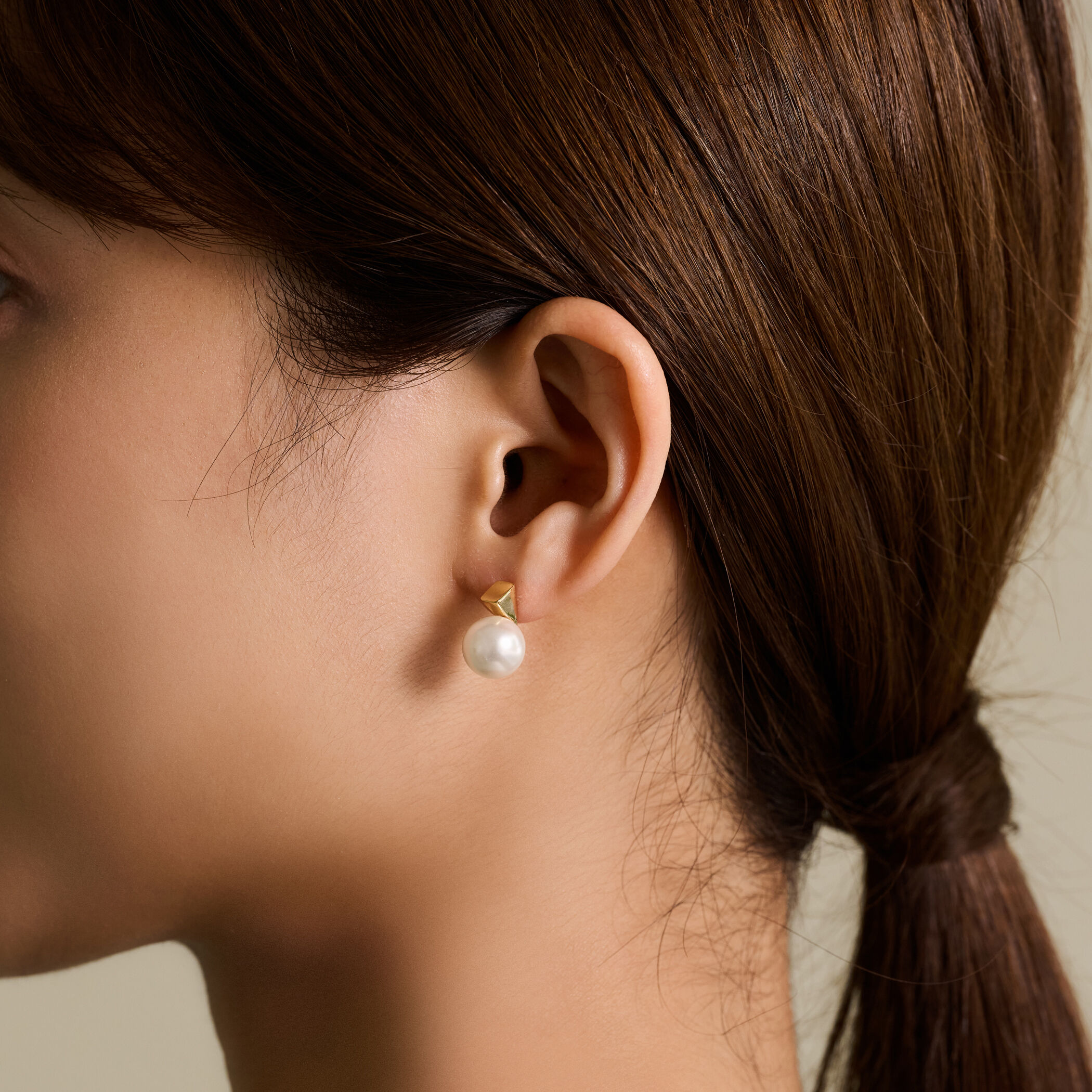 【別注】januka バロックパールピアス 別注】januka パールピアス｜トゥモローランド 公式サイト