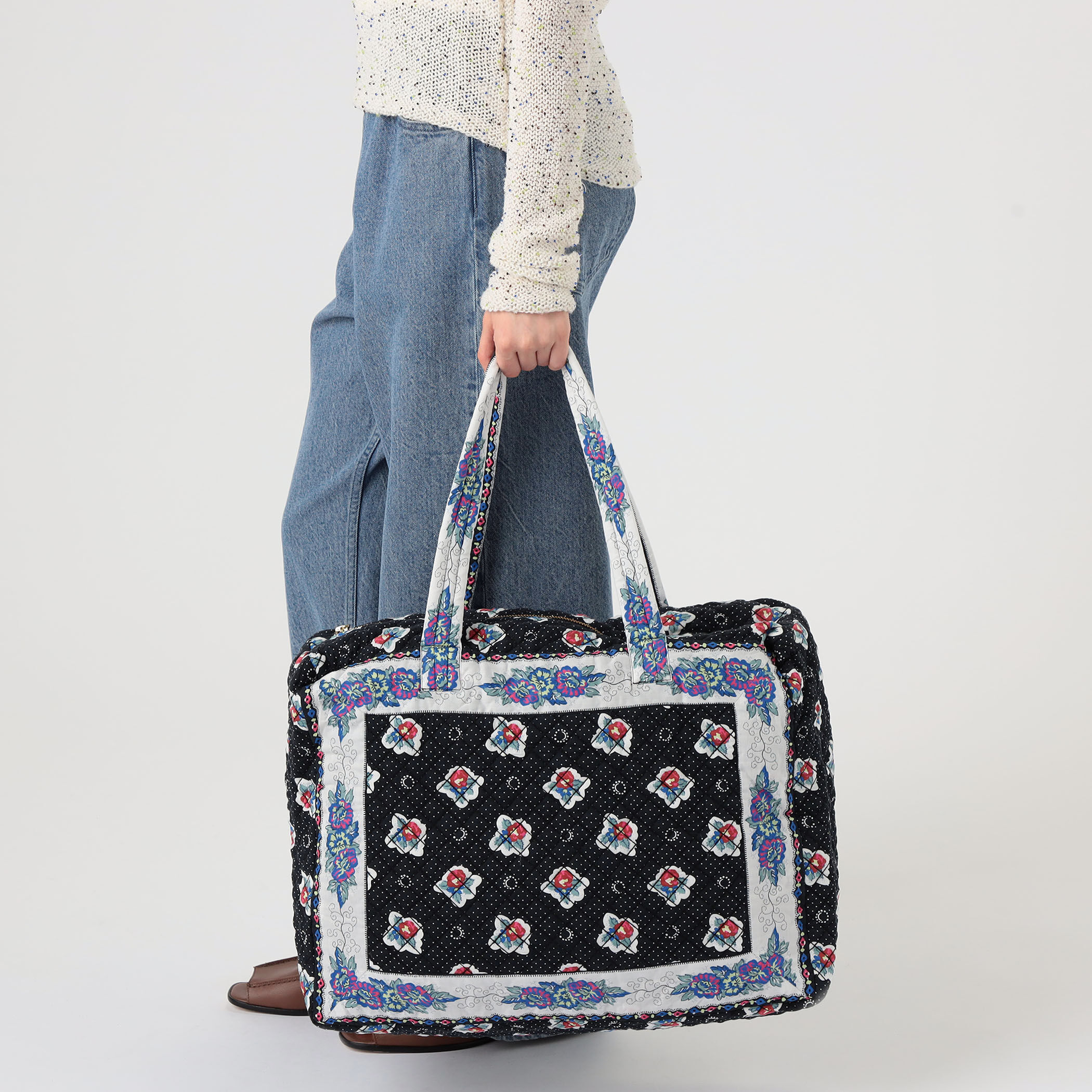 SOULEIAO プリントキルト ラージショルダーバッグ｜トゥモローランド