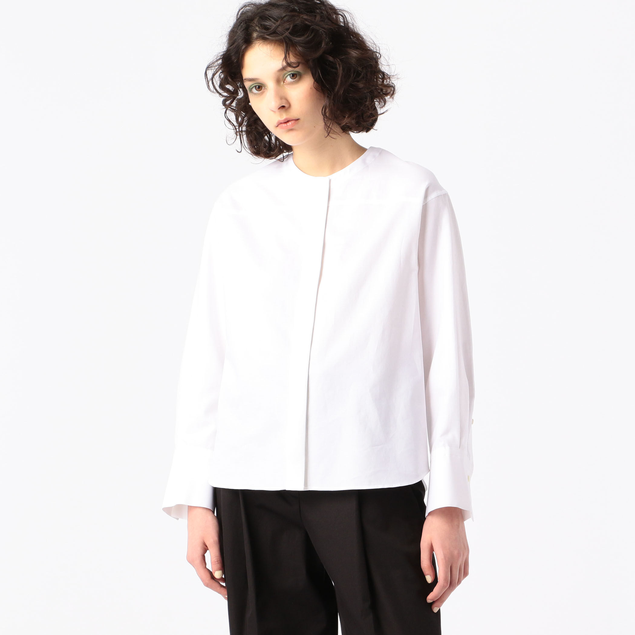 □コットン リキッドストライプスカーフノーカラーシャツ