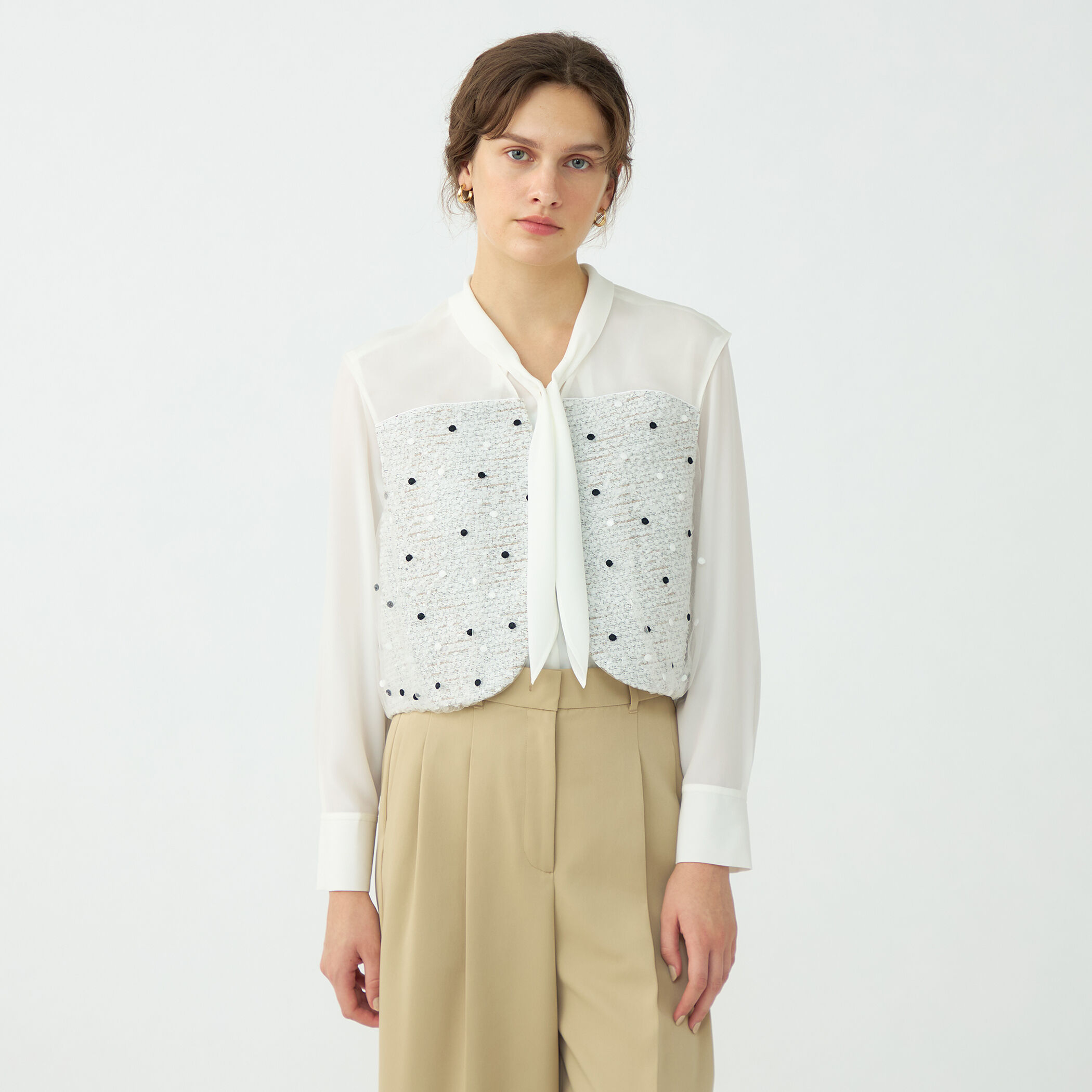 ラッピングツイード Vカラーショートジレ｜トゥモローランド 公式通販