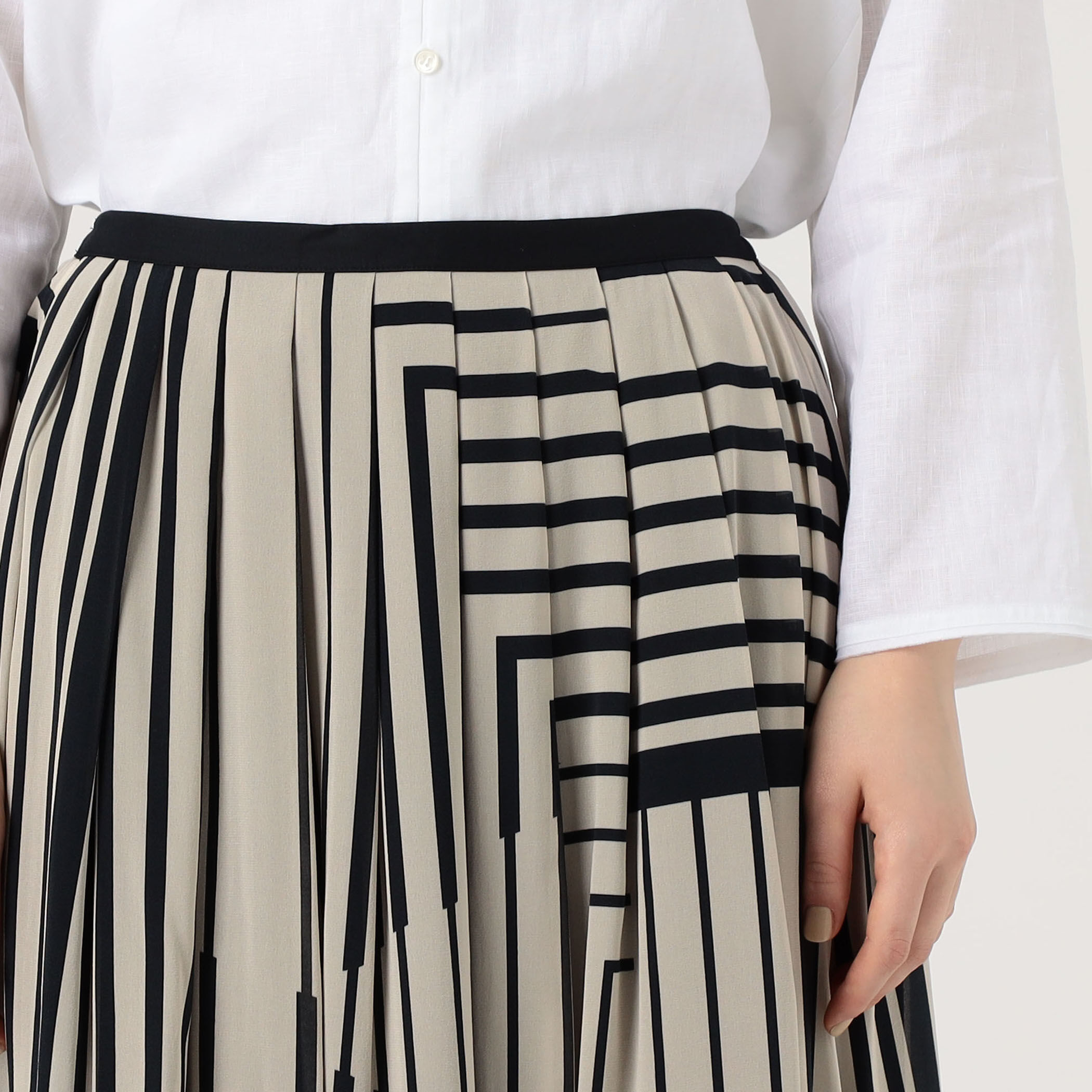 ストライプシルクストレッチ イージータックスカート