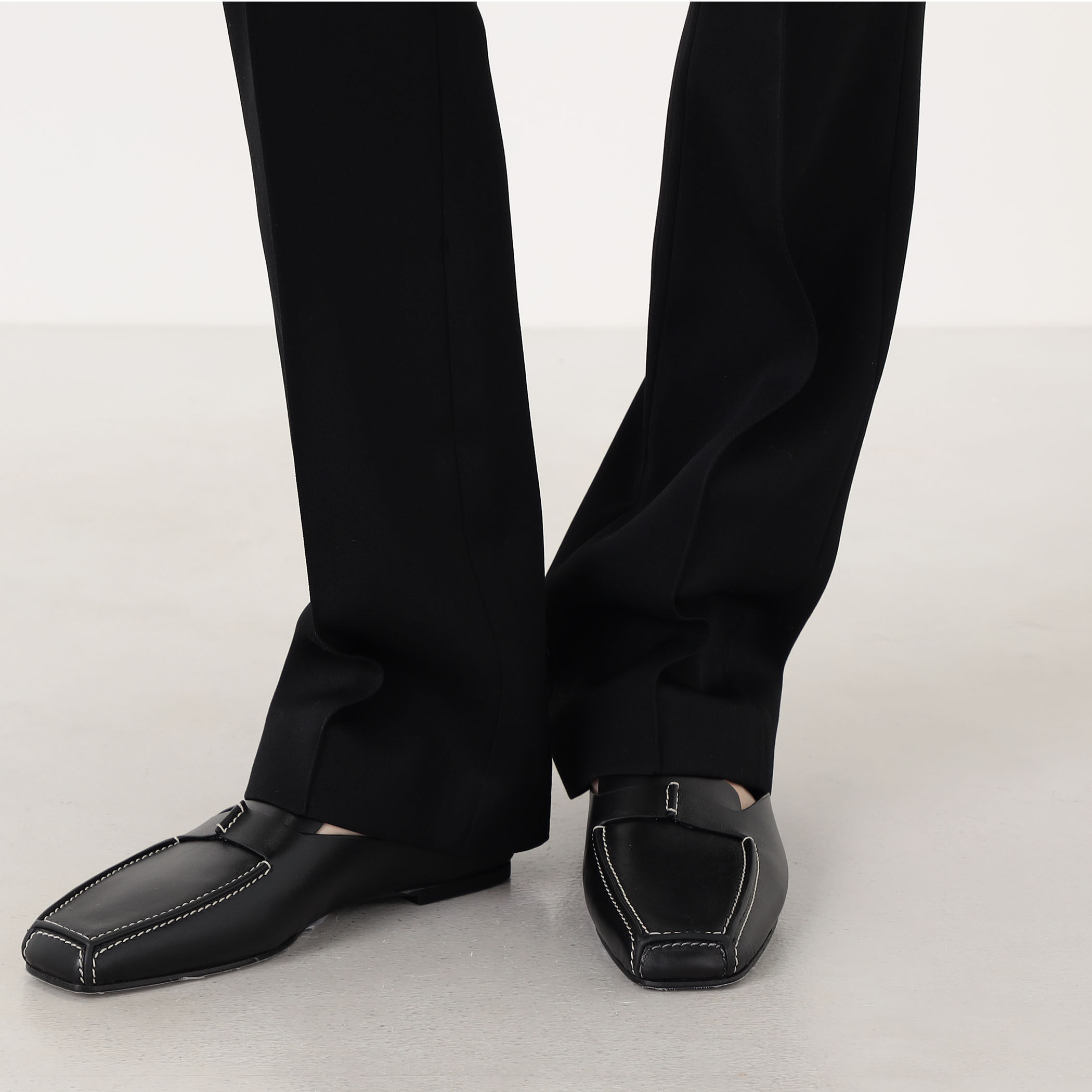 PAUL ANDREW Relax Mule｜トゥモローランド 公式サイト