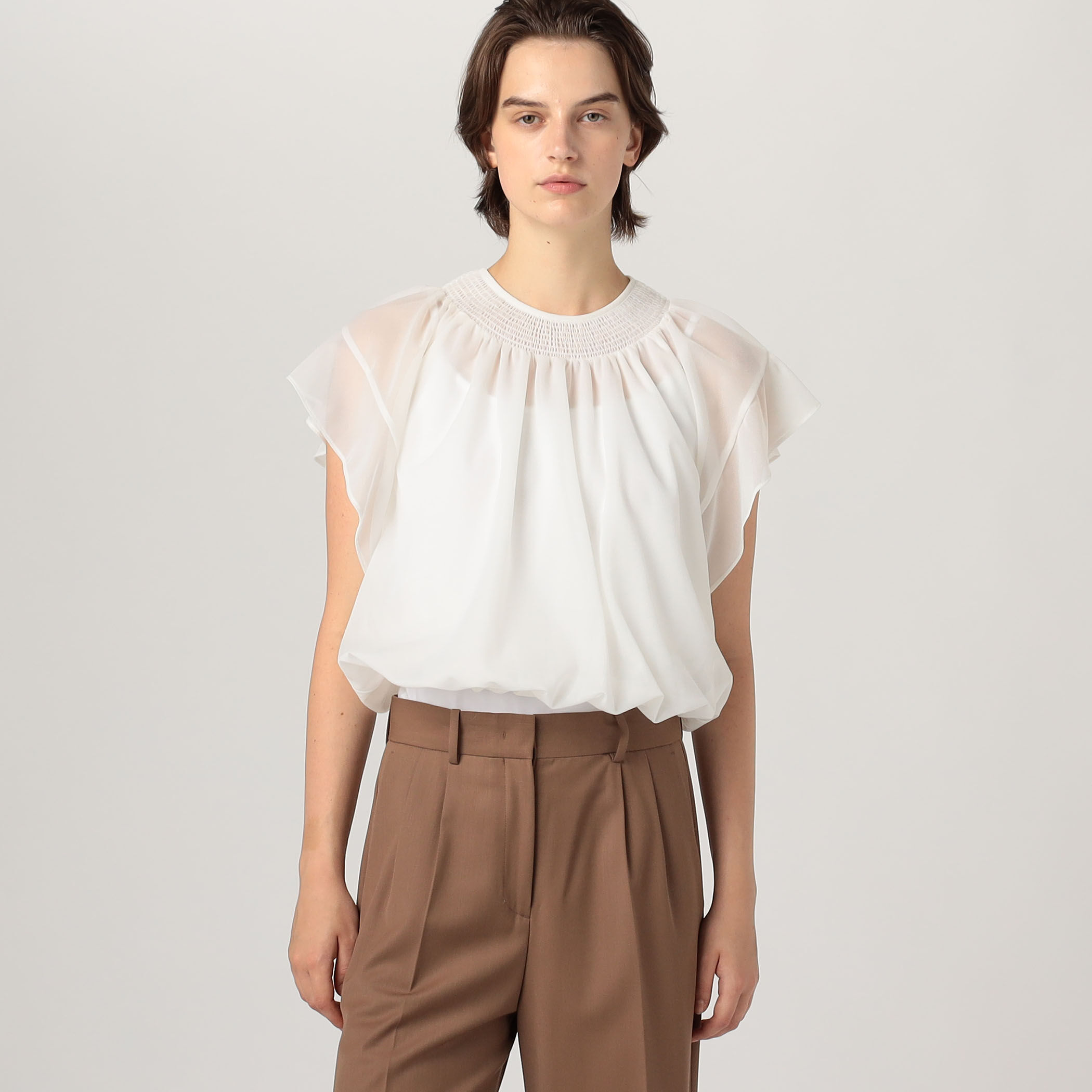 シアートリコット シャーリングネックブラウス｜トゥモローランド 公式通販