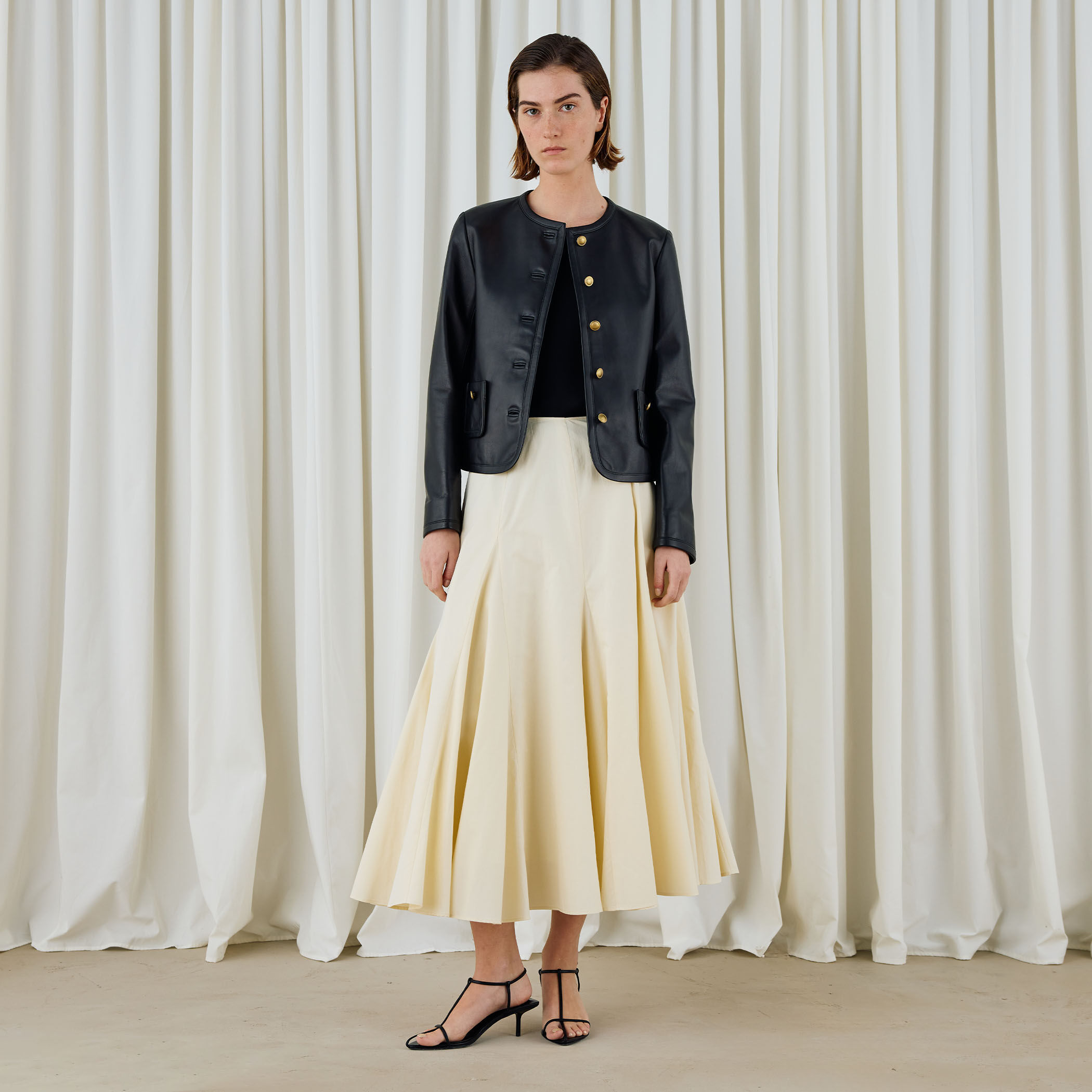 ラムレザー クルーネックジャケット｜トゥモローランド 公式通販