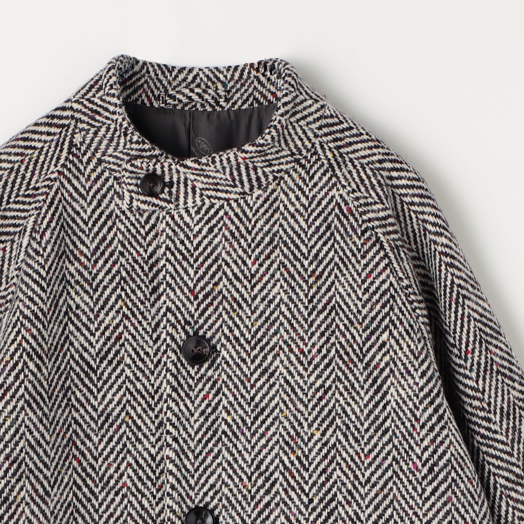 ドネガルツイード スタンドカラーコート MAGEE｜トゥモローランド 公式通販