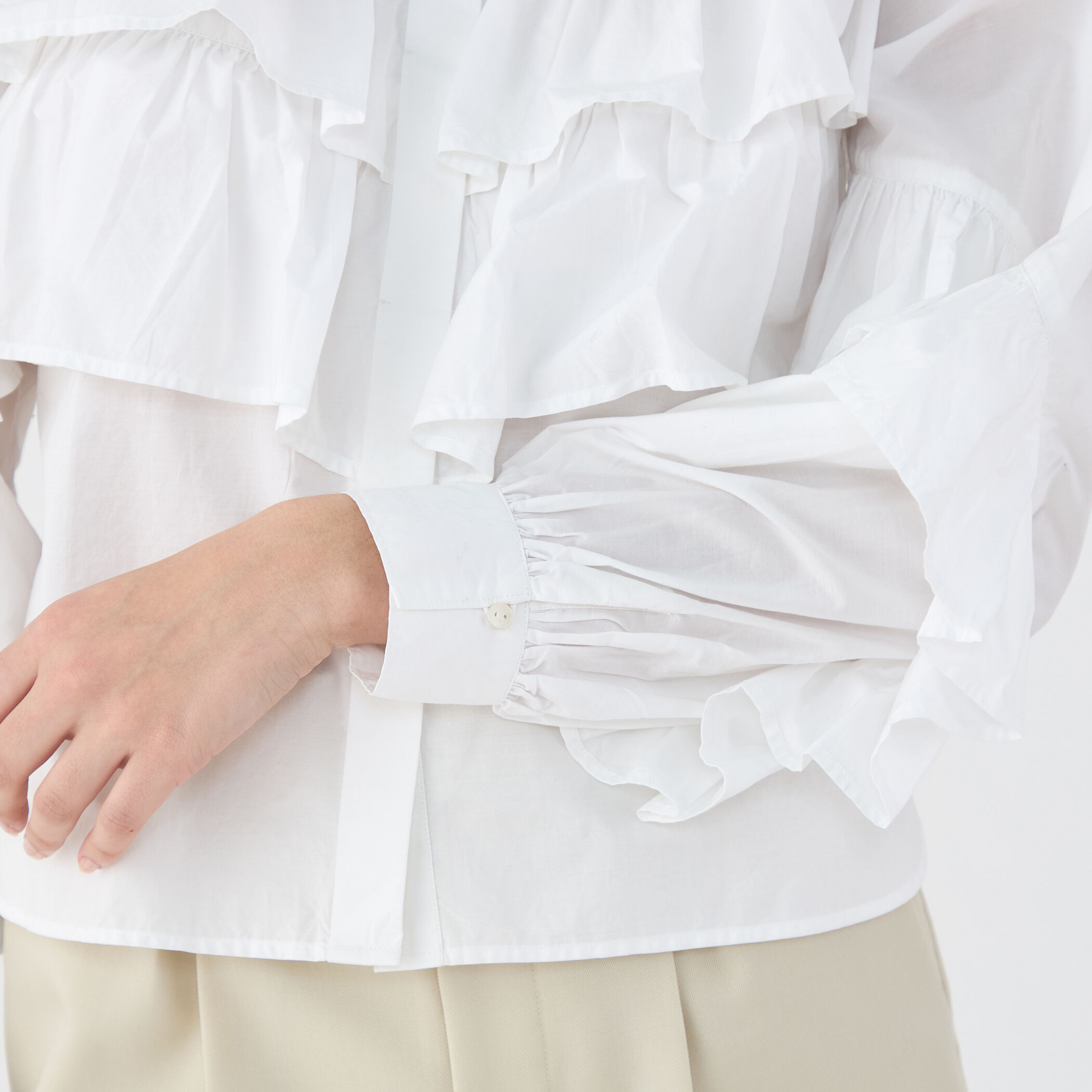 別注】ne Quittez pas BLACK TIERED FRILLED コットンシャツ