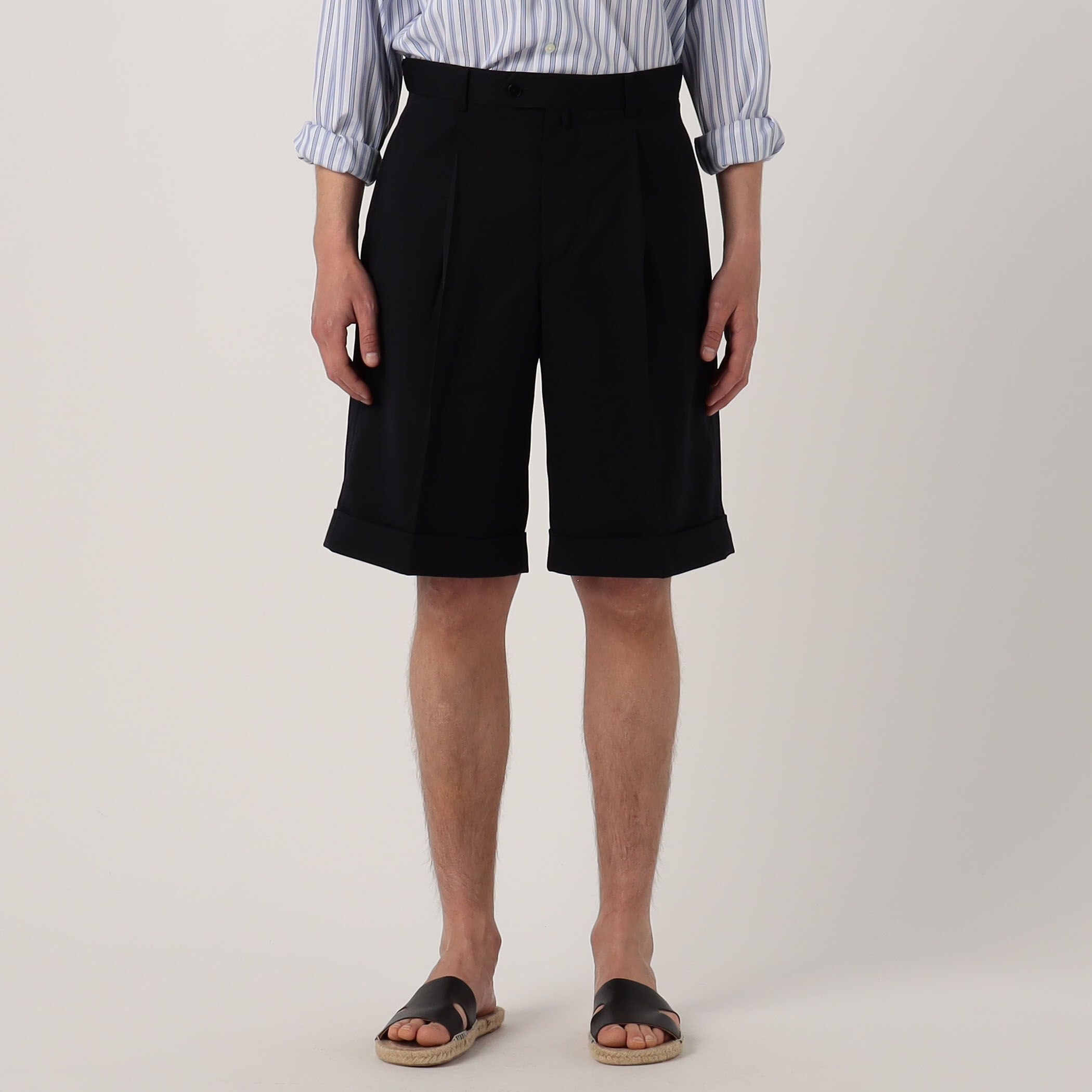 ウールポリエステルツイル バレルワイドショートパンツ