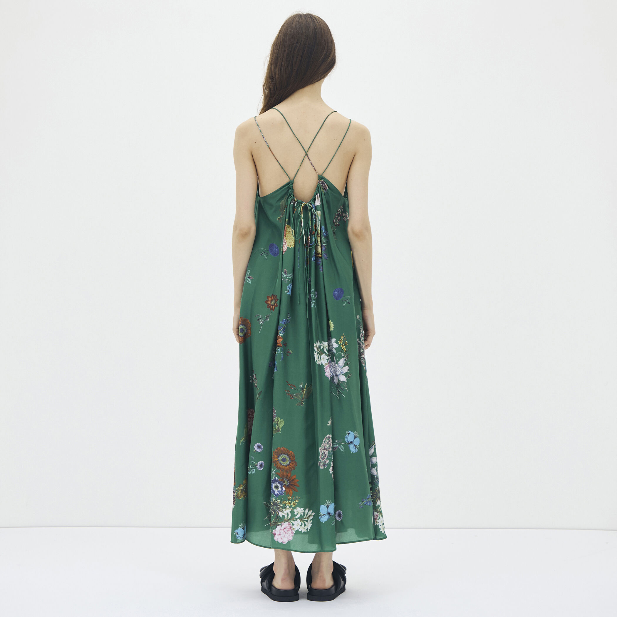 シルク BOUQUETプリント キャミソールワンピース｜トゥモローランド