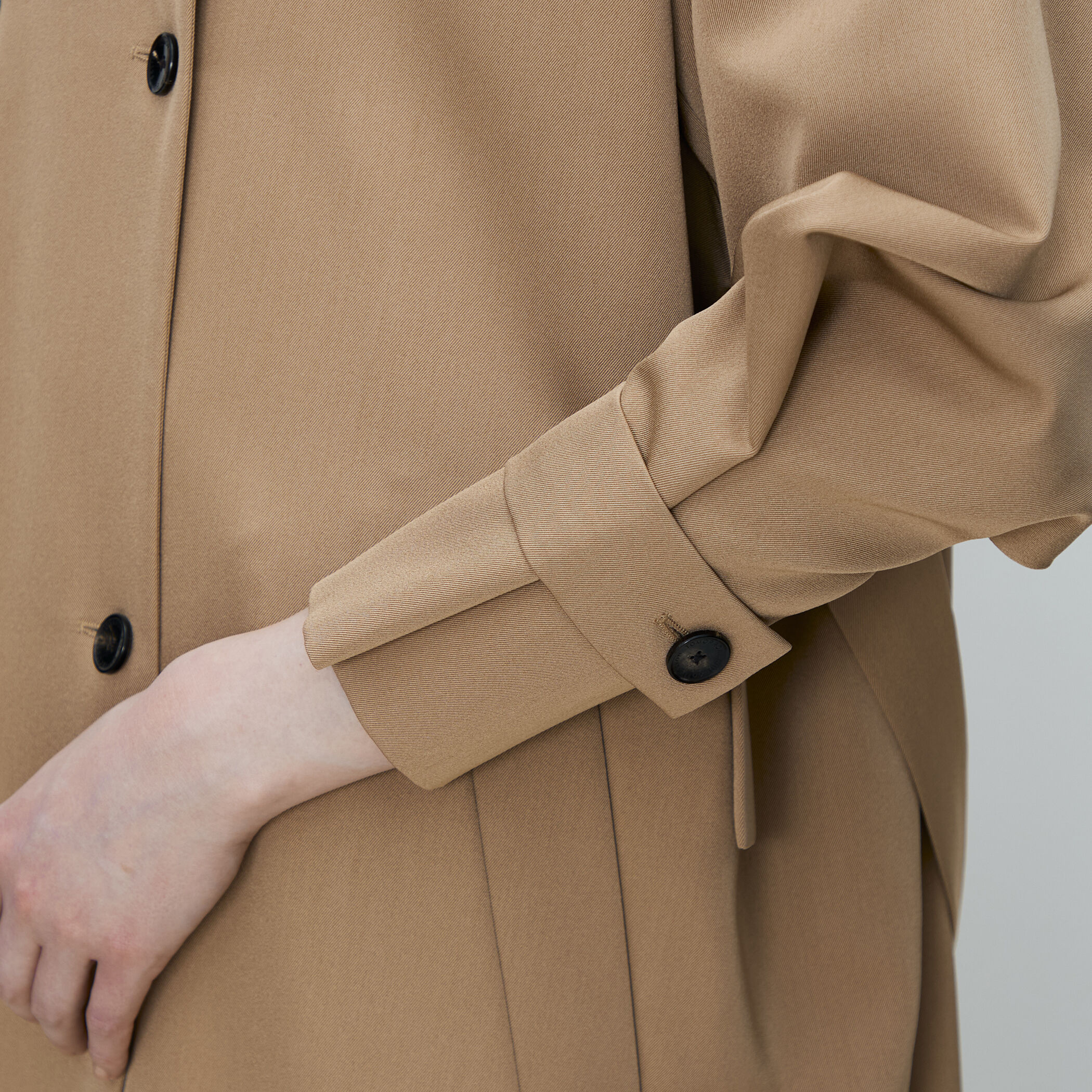 カバートクロス スタンドカラーコート｜トゥモローランド 公式通販