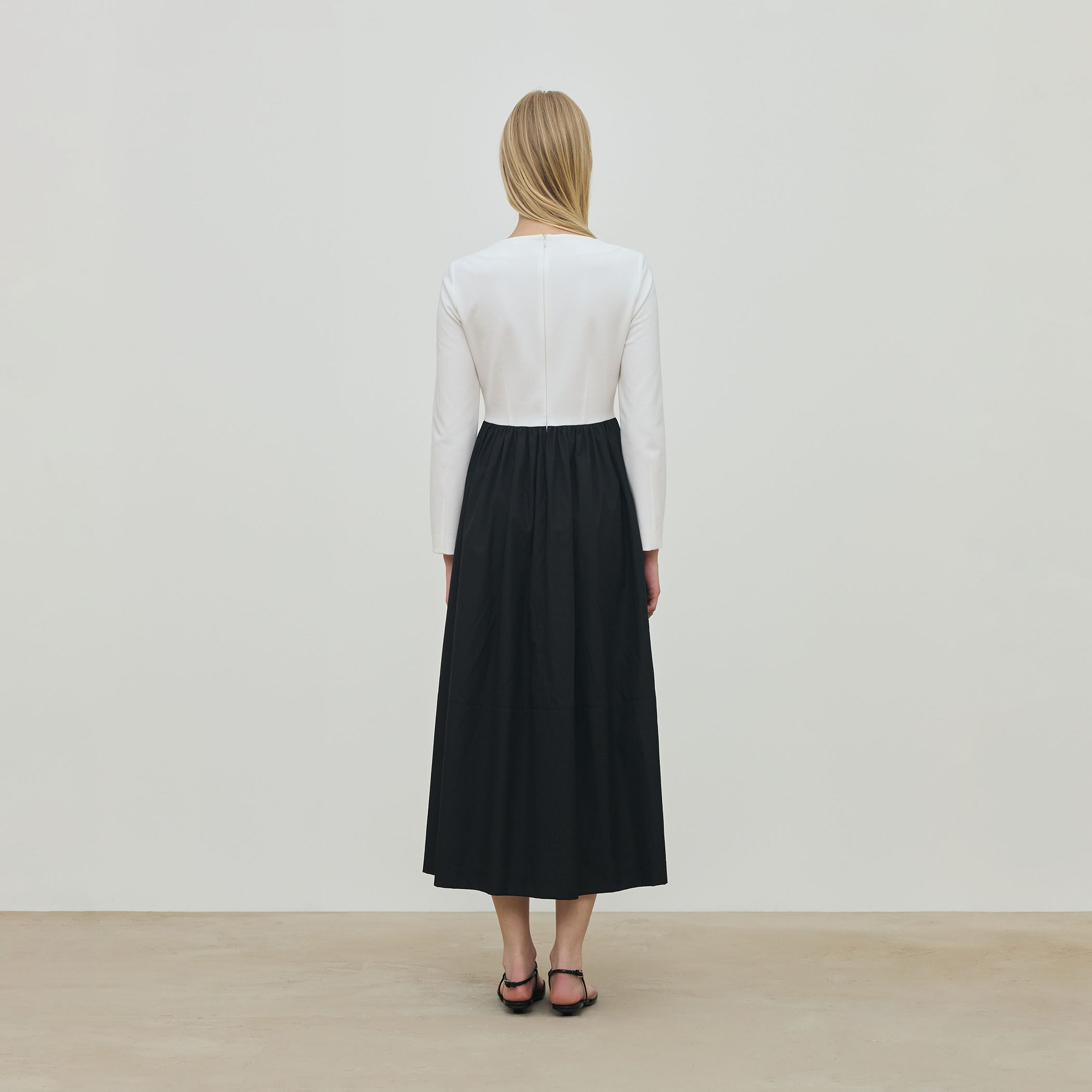 コットンタイプライター コンビコクーンワンピース｜トゥモローランド