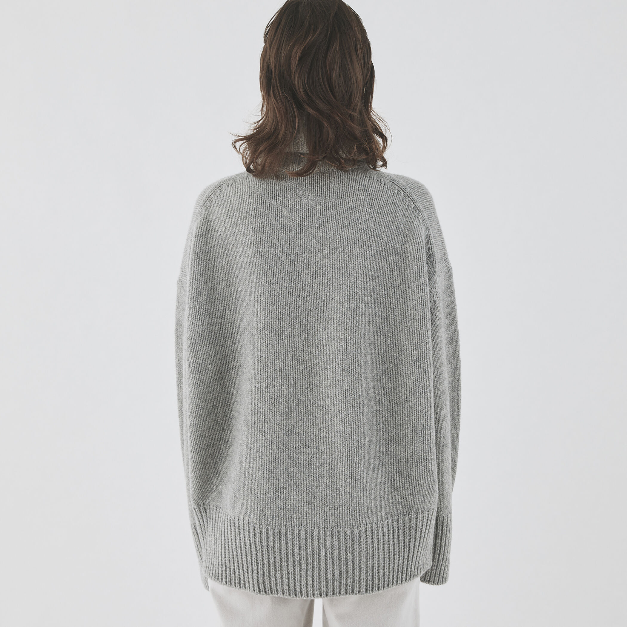 □□□ファインウール タートルネックプルオーバー｜トゥモローランド