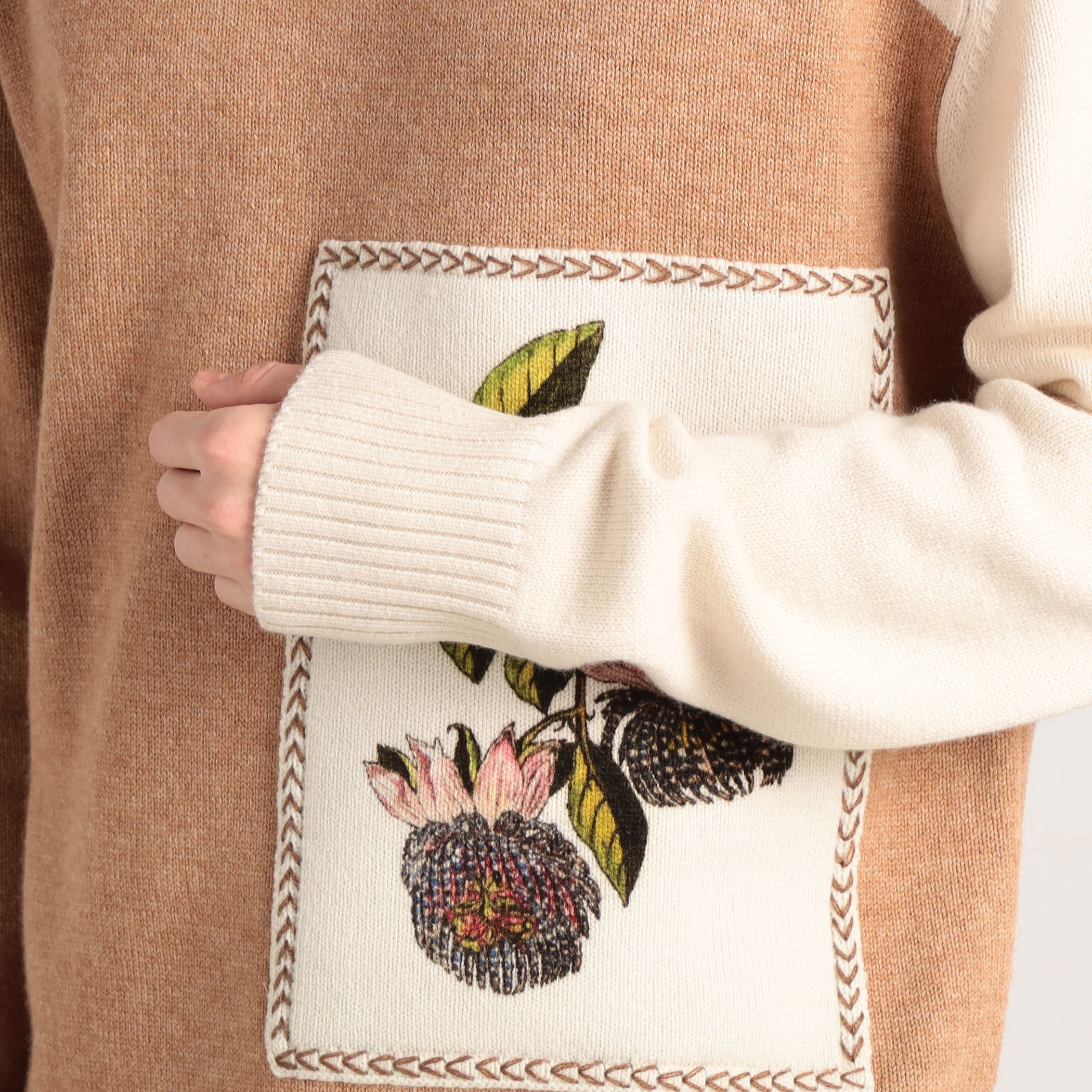 CABaN ウールカシミヤ アートフレーム クルーネックプルオーバー □CABaN ウールカシミヤ アートフレーム クルーネックプルオーバー