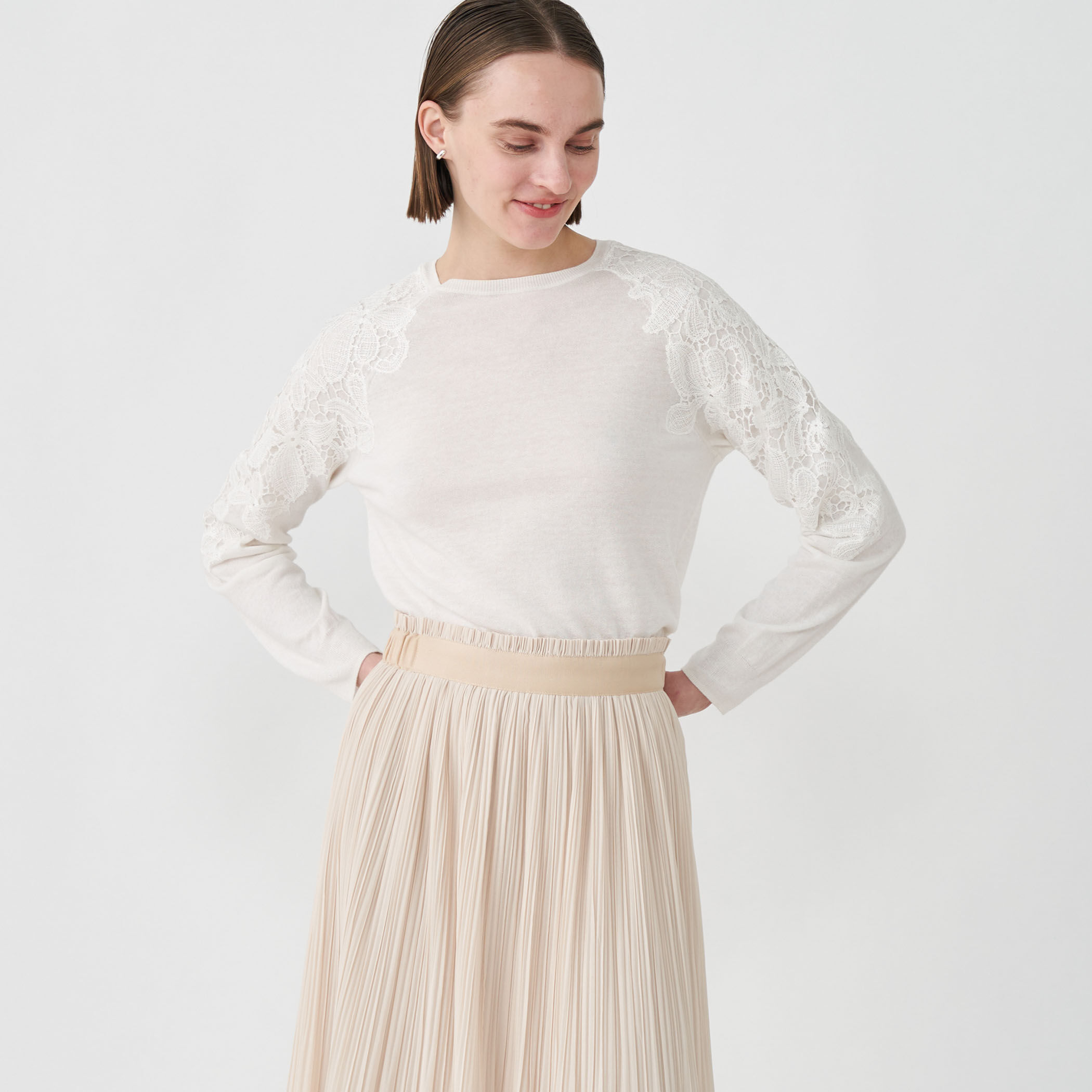 レースコンビ クルーネックプルオーバー｜トゥモローランド 公式通販