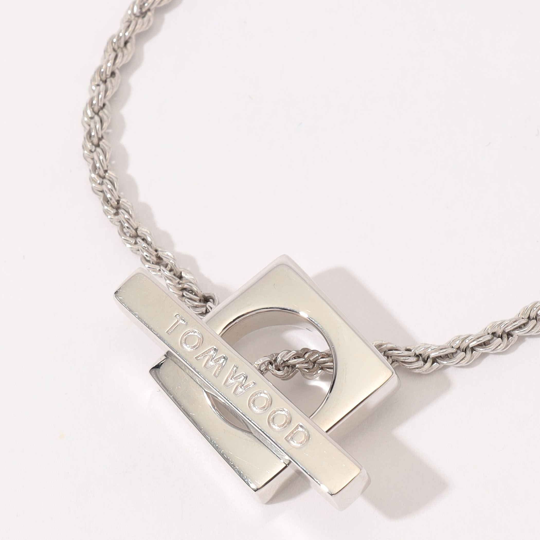 TOM WOOD Square Rope Bracelet｜トゥモローランド 公式サイト