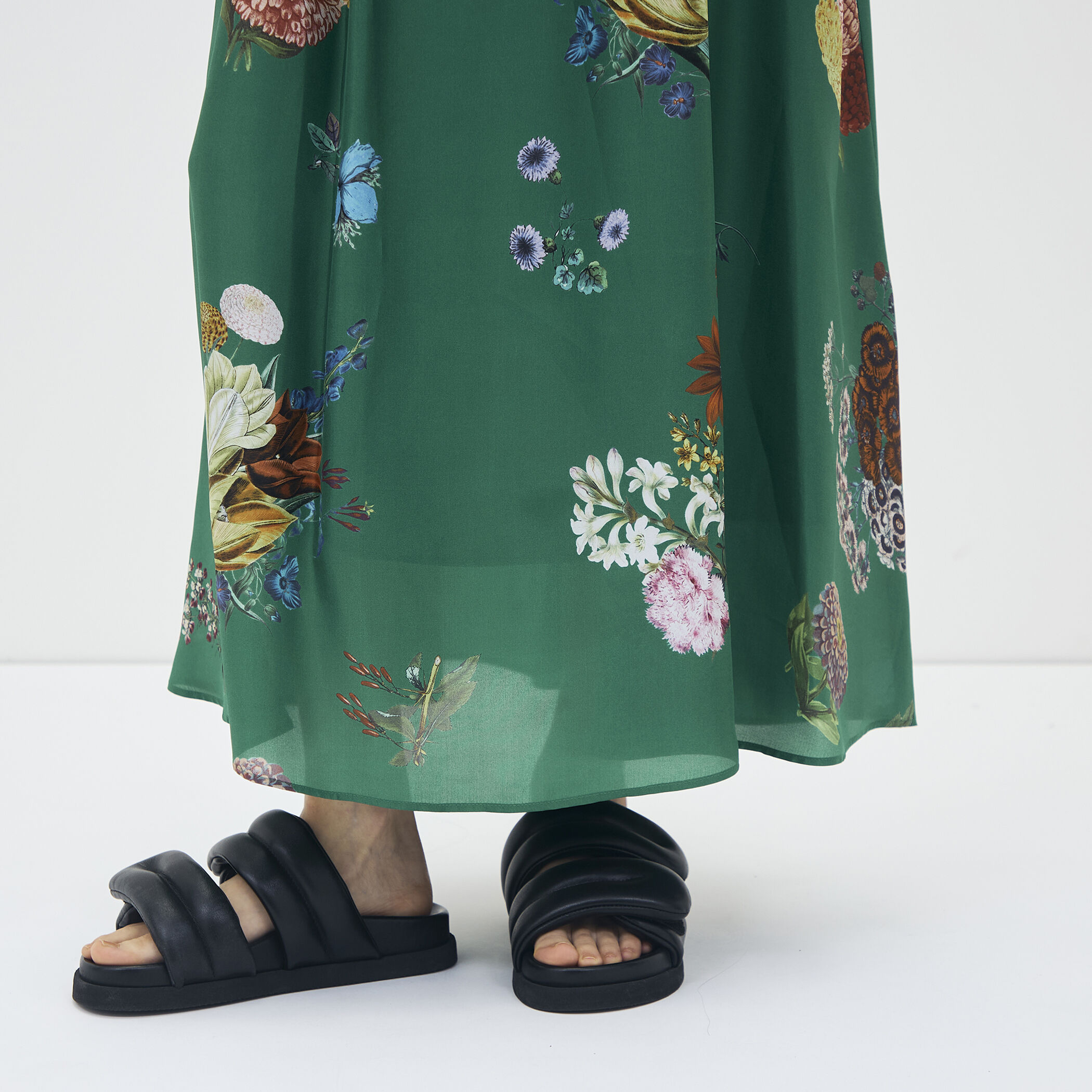シルク BOUQUETプリント キャミソールワンピース｜トゥモローランド