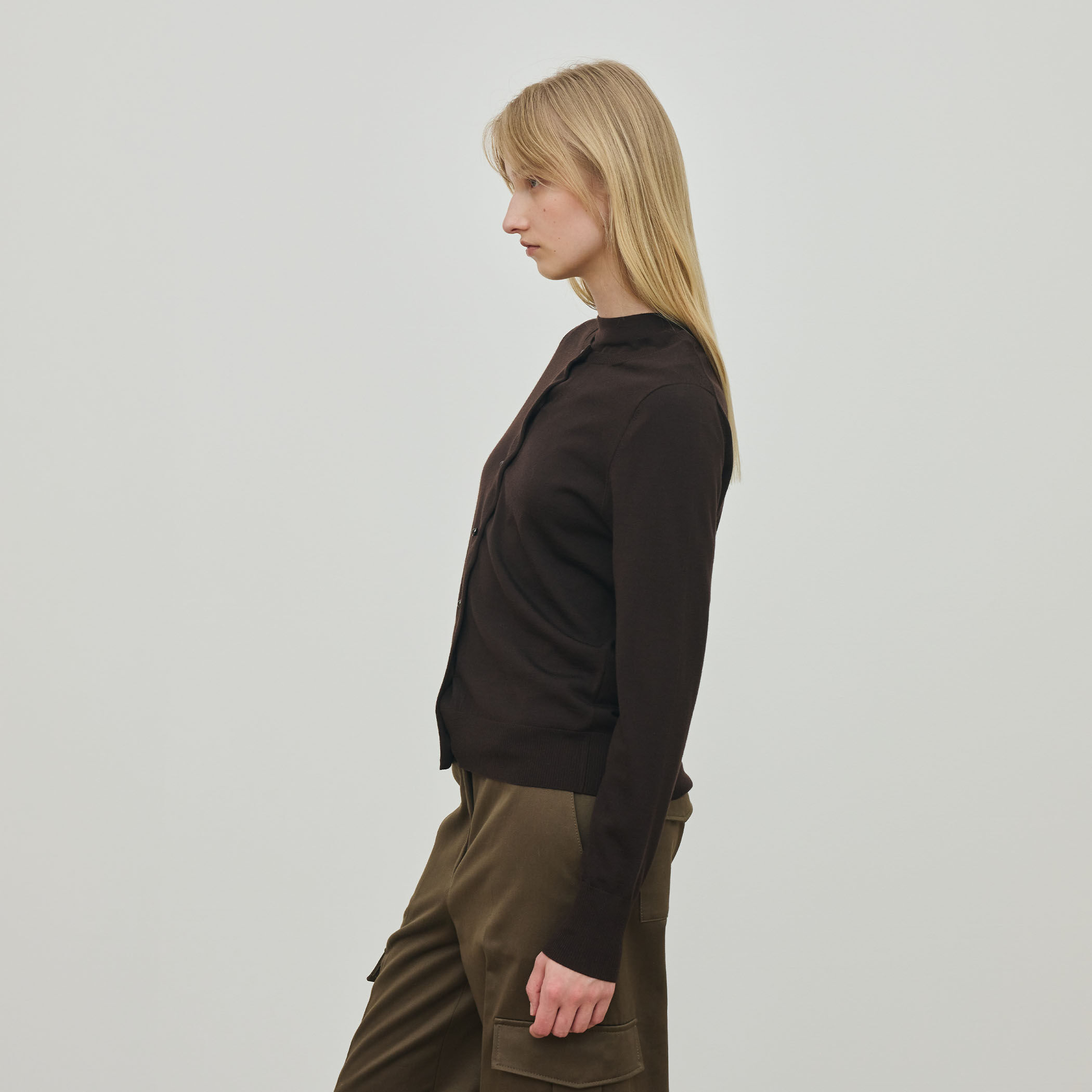 ウーステッドウール クルーネックカーディガン｜トゥモローランド 公式通販