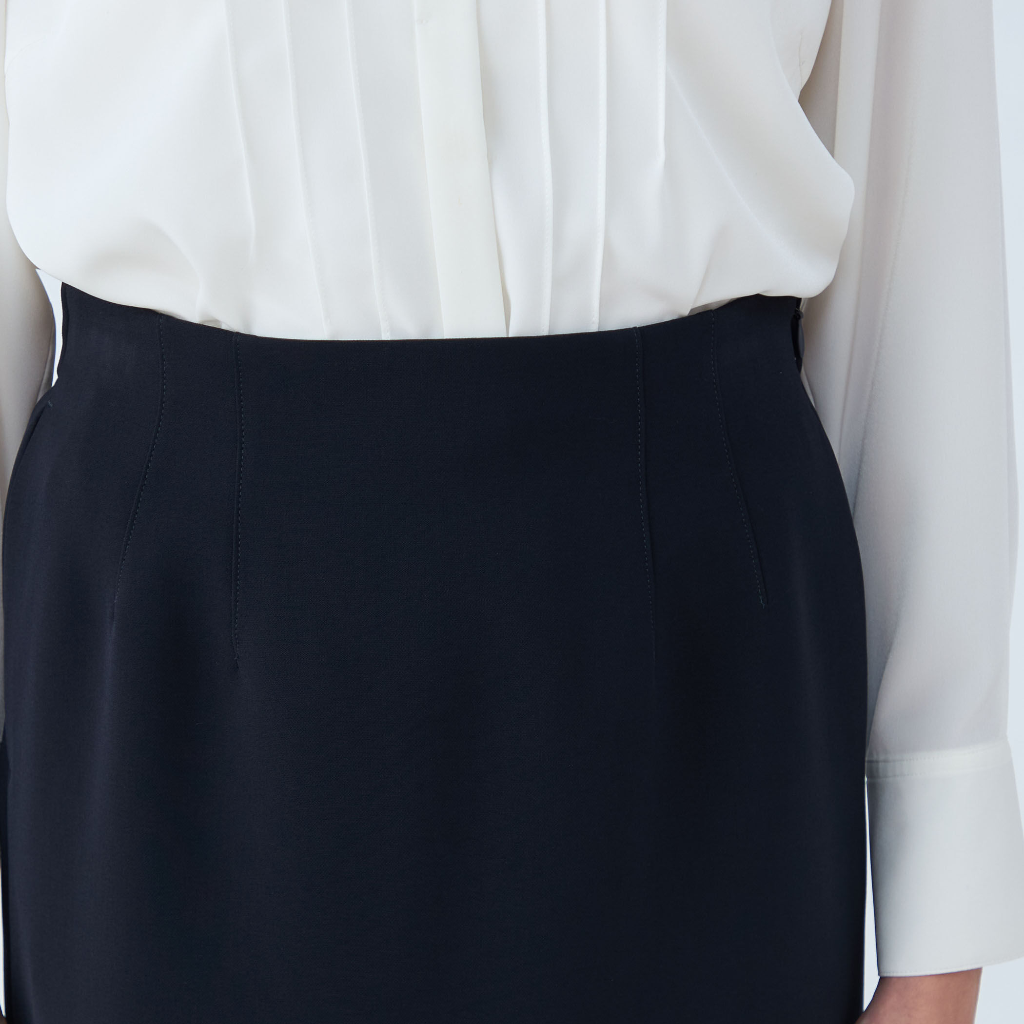 ドライダブルクロス Iラインスカート｜トゥモローランド 公式通販