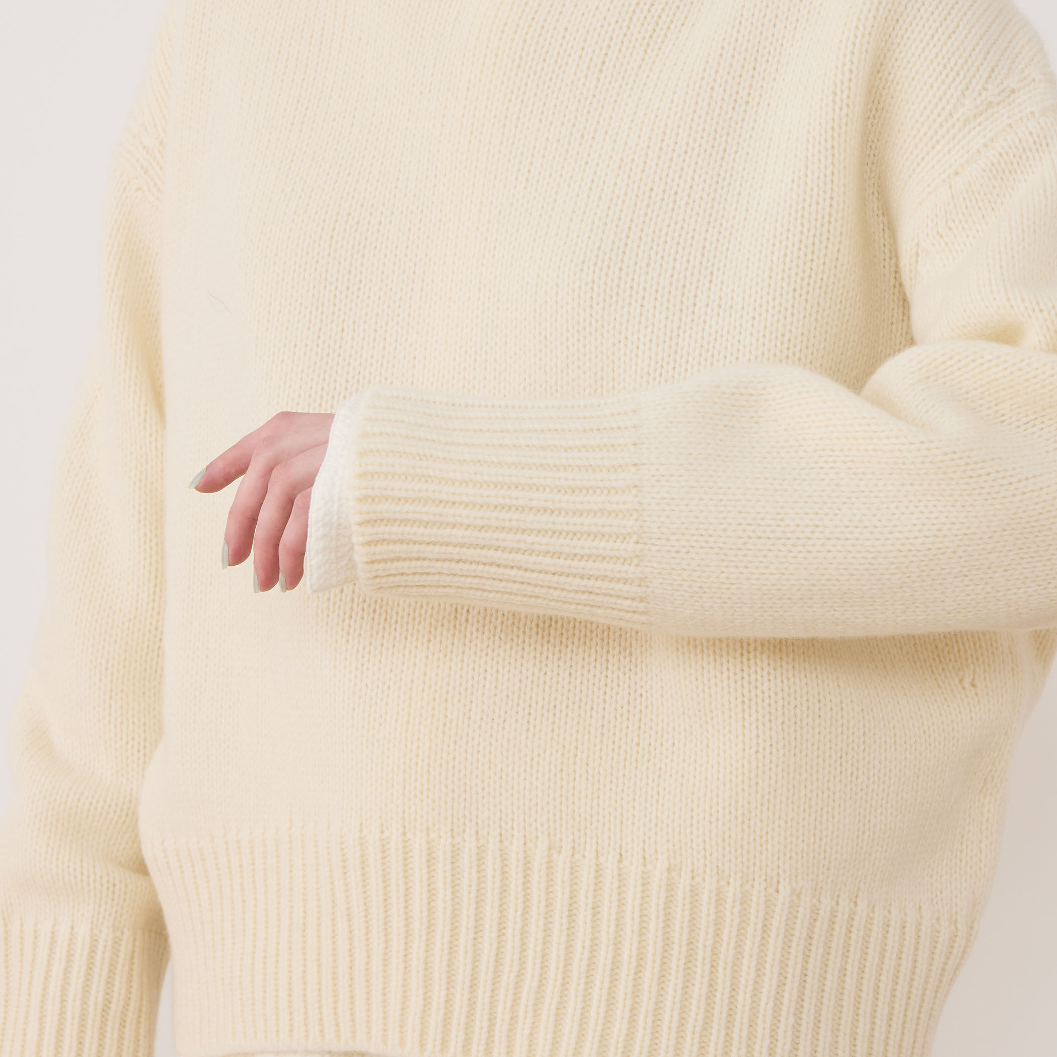 ファインウール タートルネックプルオーバー｜トゥモローランド 公式通販