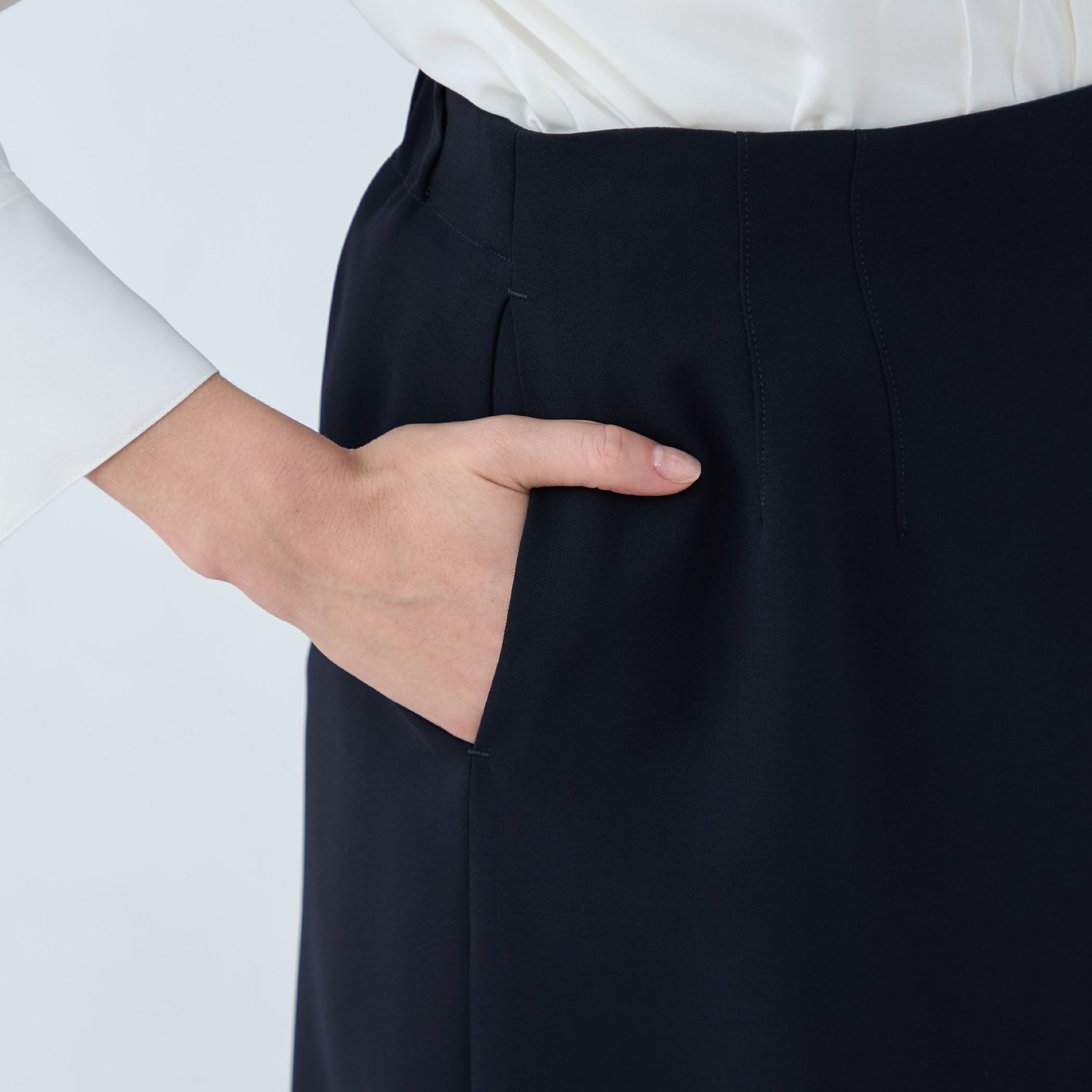 ドライダブルクロス Iラインスカート｜トゥモローランド 公式通販