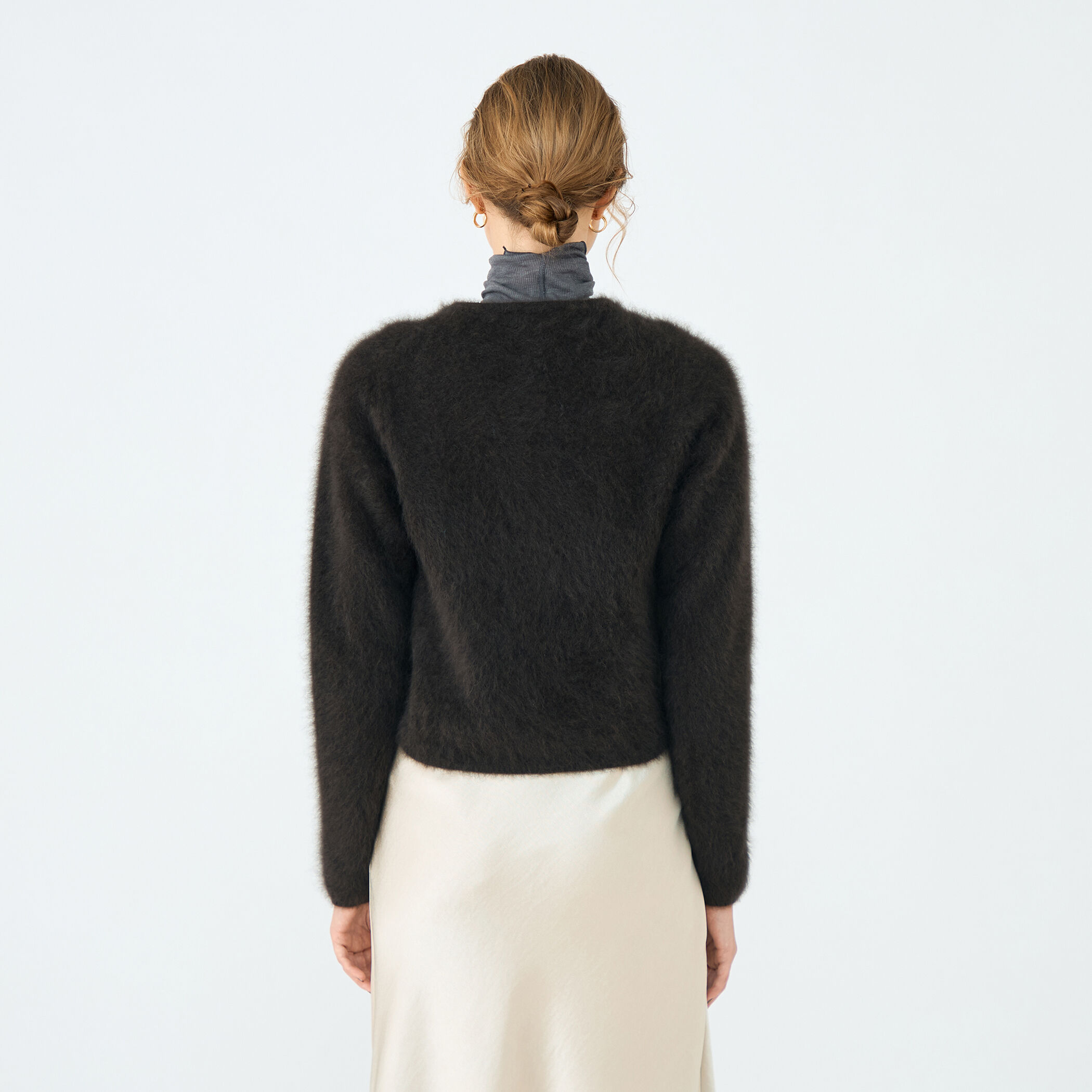 フラッフィーヤーン クルーネックカーディガン｜トゥモローランド 公式通販