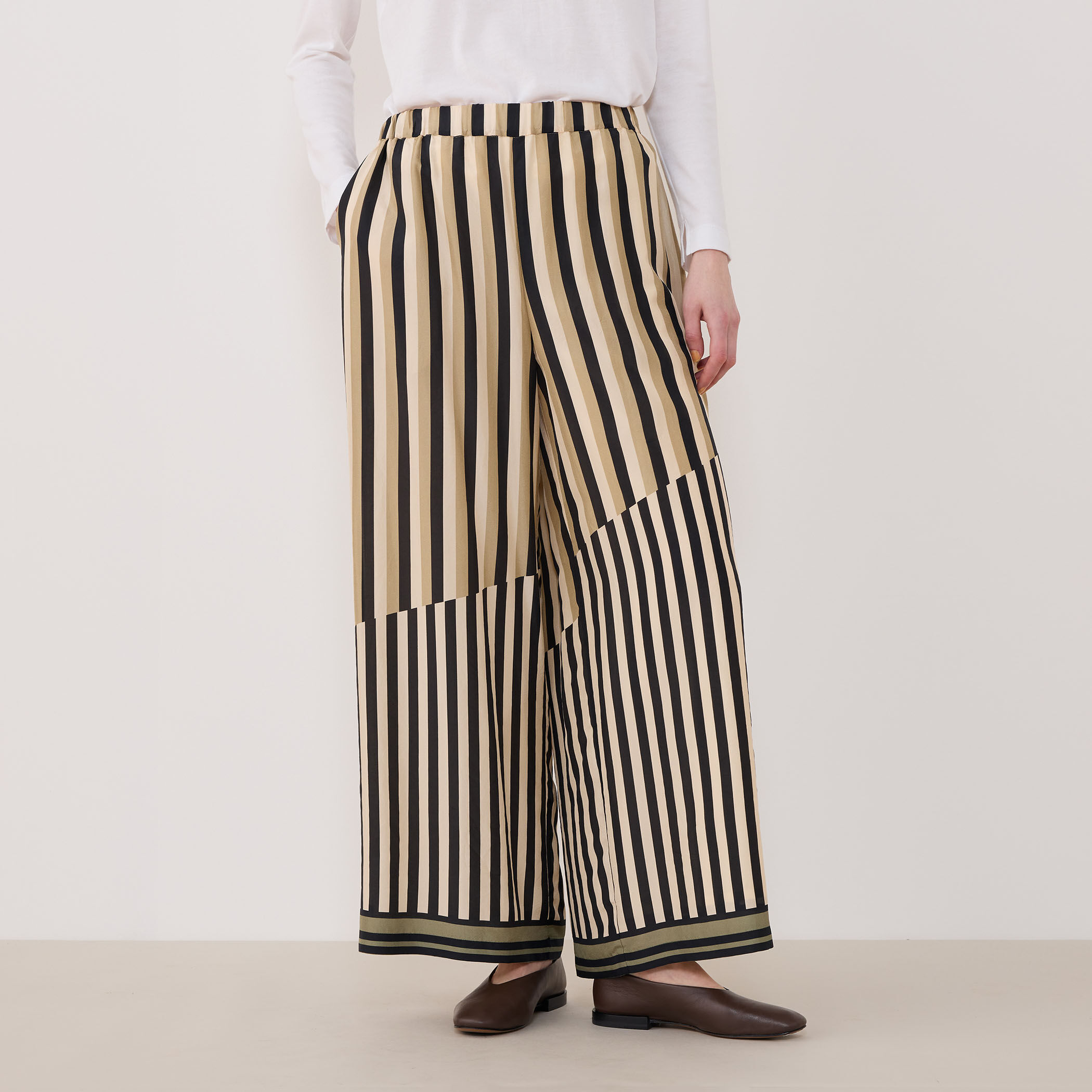 新品未使用 dahl'ia ダリア リネンパンツ Herdmans saro SARO