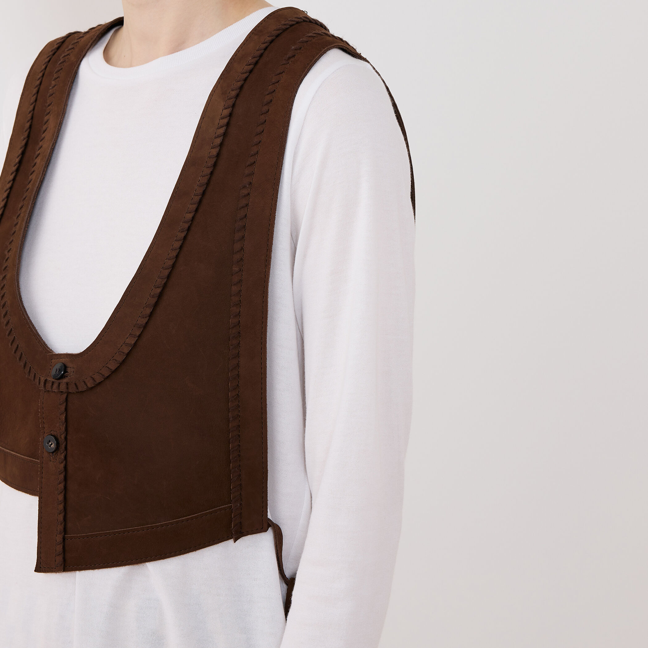 プライムヌバック アシンメトリーベスト｜トゥモローランド 公式通販