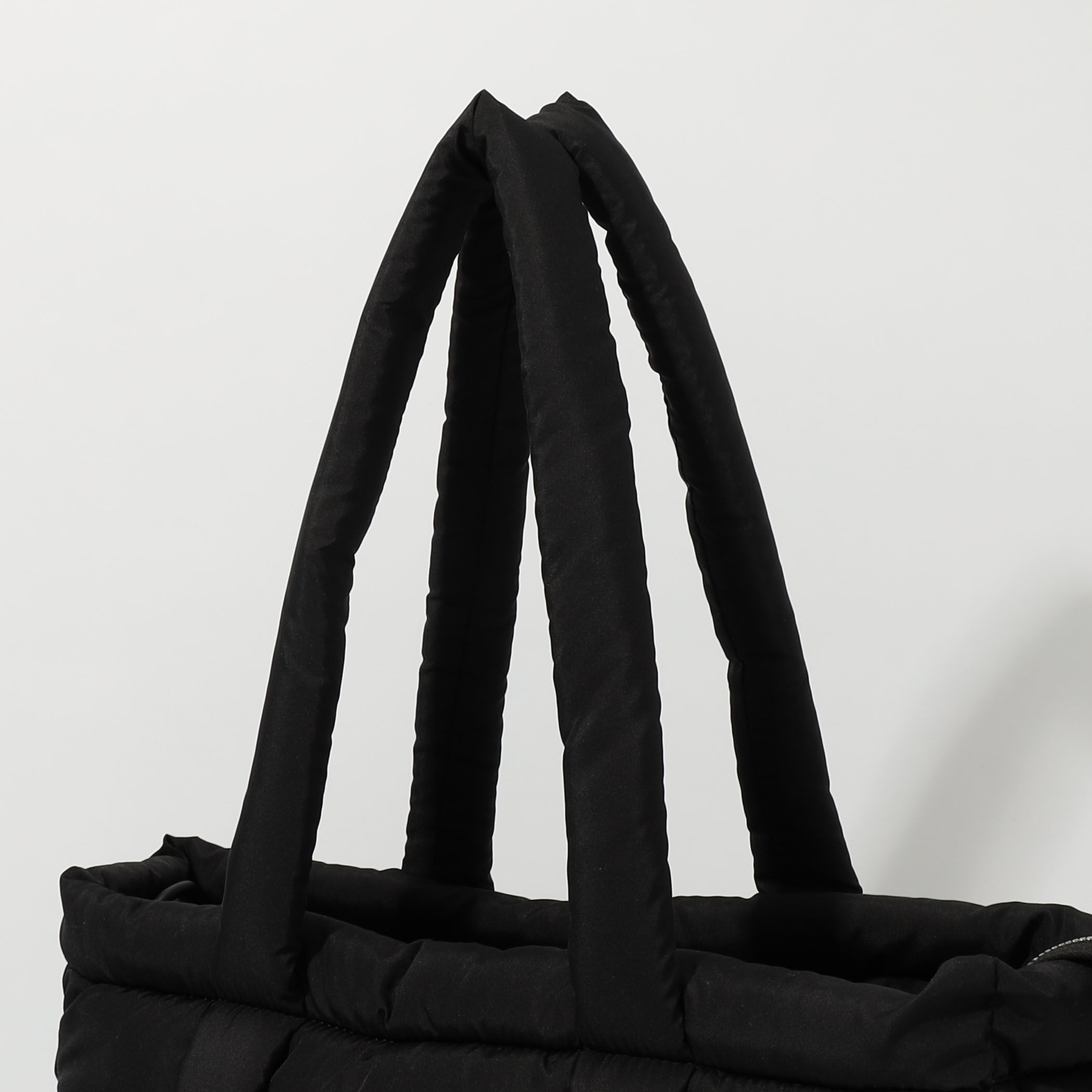 MARNI BOSTON ブラック Puff E/W トートバッグ｜トゥモローランド 公式