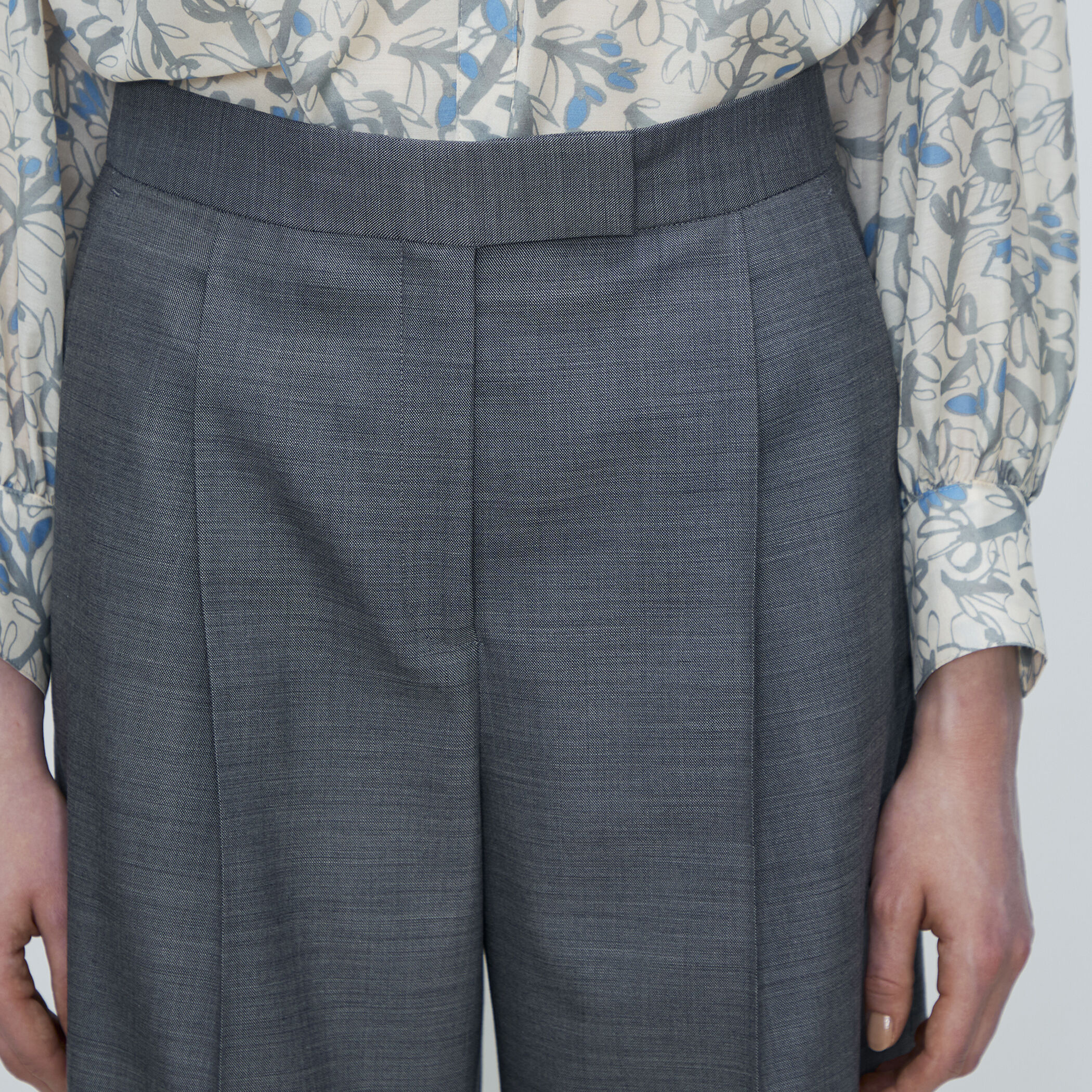 シャイニーシャーク センタープレスワイドパンツ｜トゥモローランド