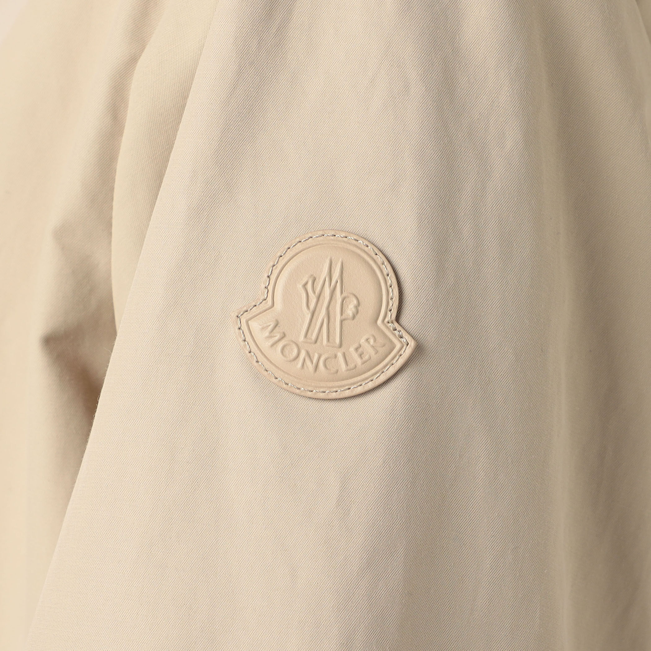 MONCLER ●パフスリーブ スナップボタン付き Gruissanジャケット MONCLER(Ladies) [MONCLER] GRUISSAN GIUBBOTTO - セレクト
