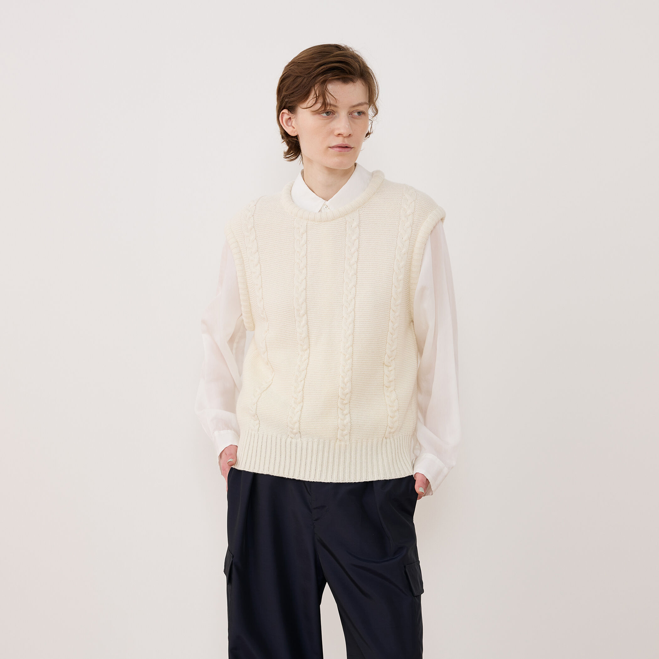 ウールヘンプケーブル クルーネックベスト｜トゥモローランド 公式通販