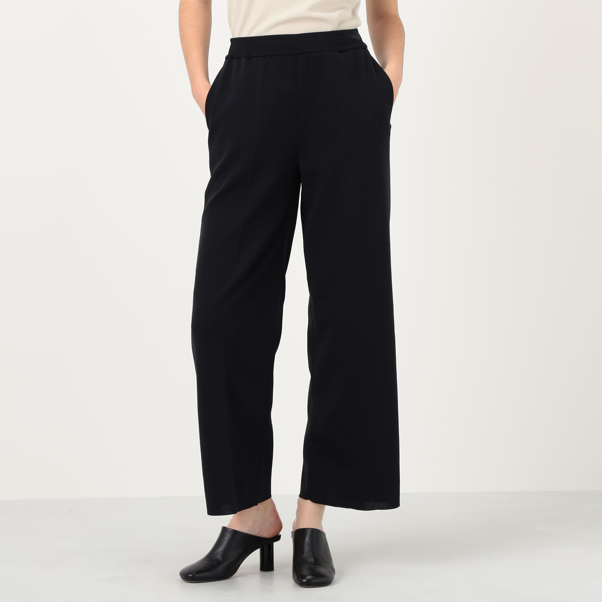 CFCL SOFT MILAN SEMI WIDE PANTS｜トゥモローランド 公式サイト