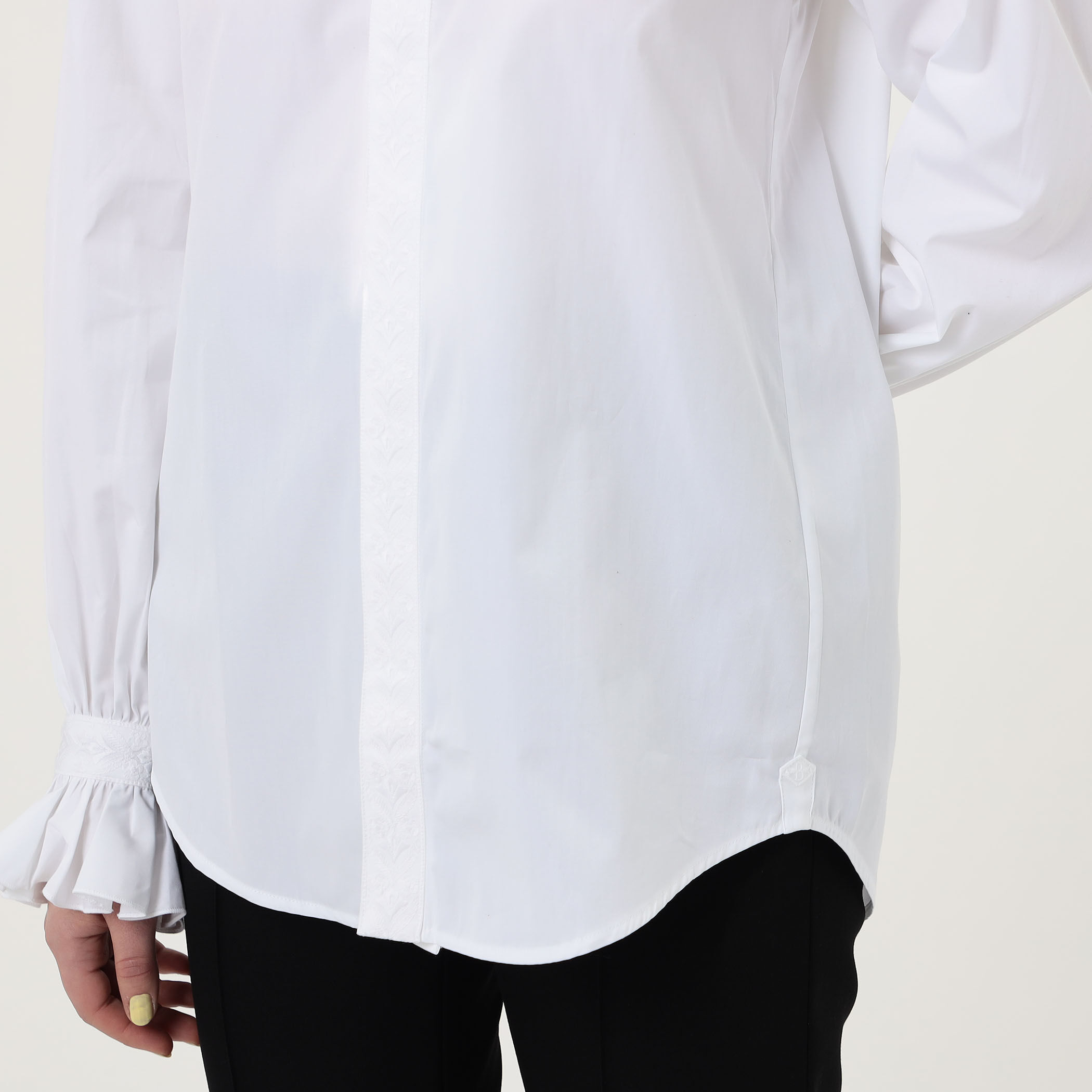 BOURRIENNE BOUDOIR コットン スタンドカラーシャツ｜トゥモローランド