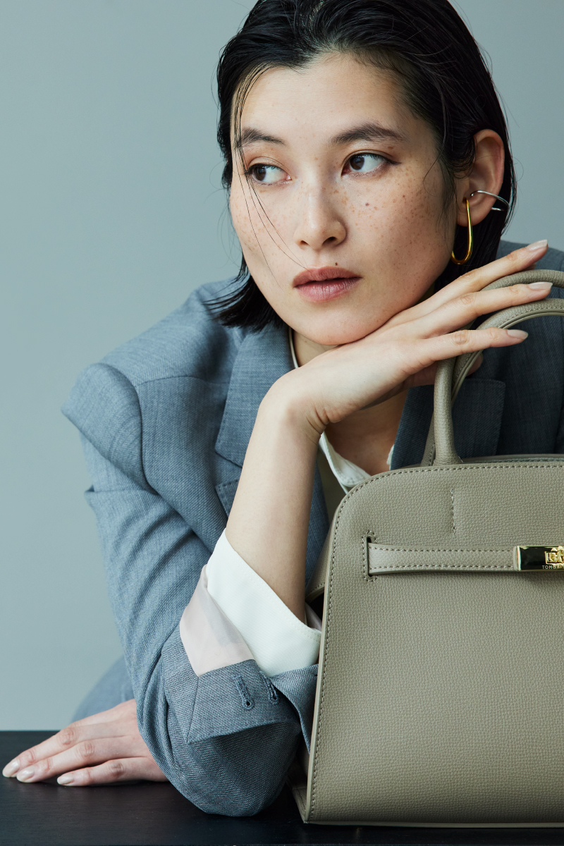 新品タグ付☆ドゥーズィエムクラス 定価4.2万/トゥモローランド  