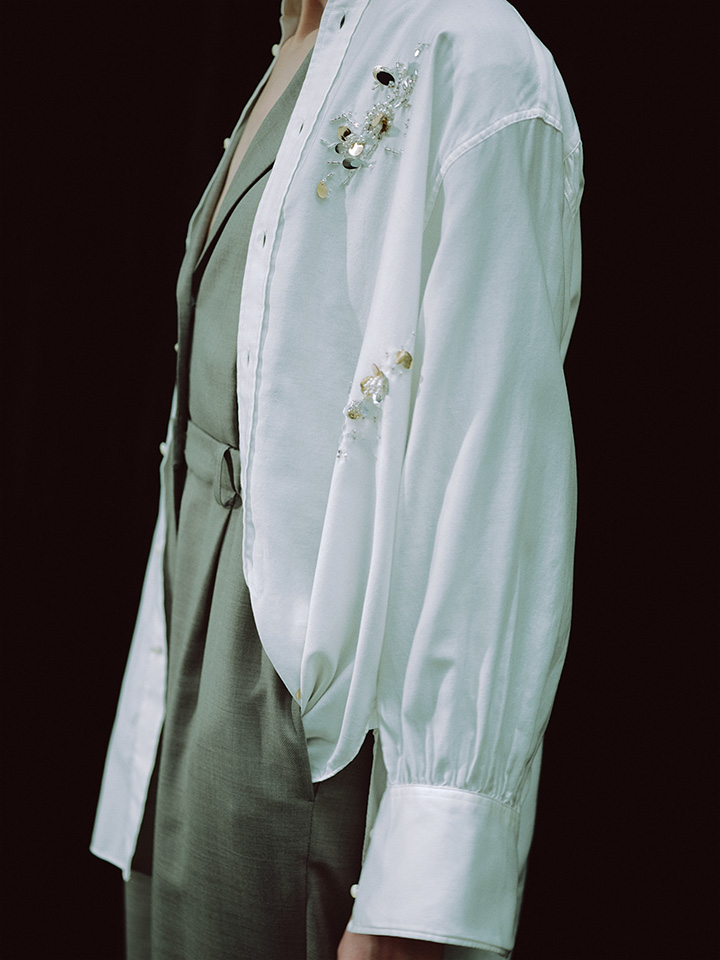 STAFF'S RECOMMEND - Light Outer - | トゥモローランド 公式通販
