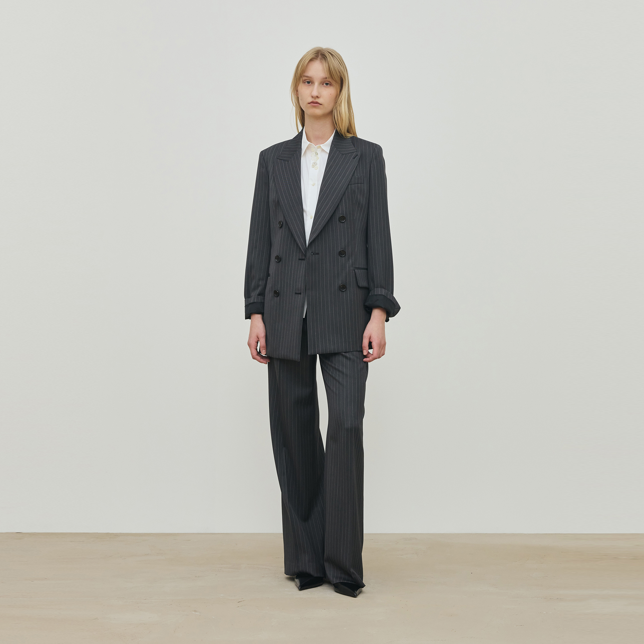 ウールドスキン ワンタックパンツ｜トゥモローランド 公式通販