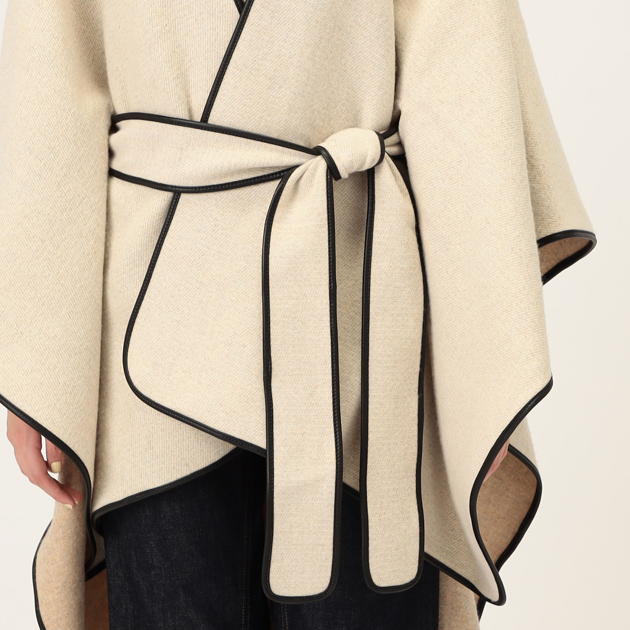 Johnstons of Elgin CAPE コート｜トゥモローランド 公式通販