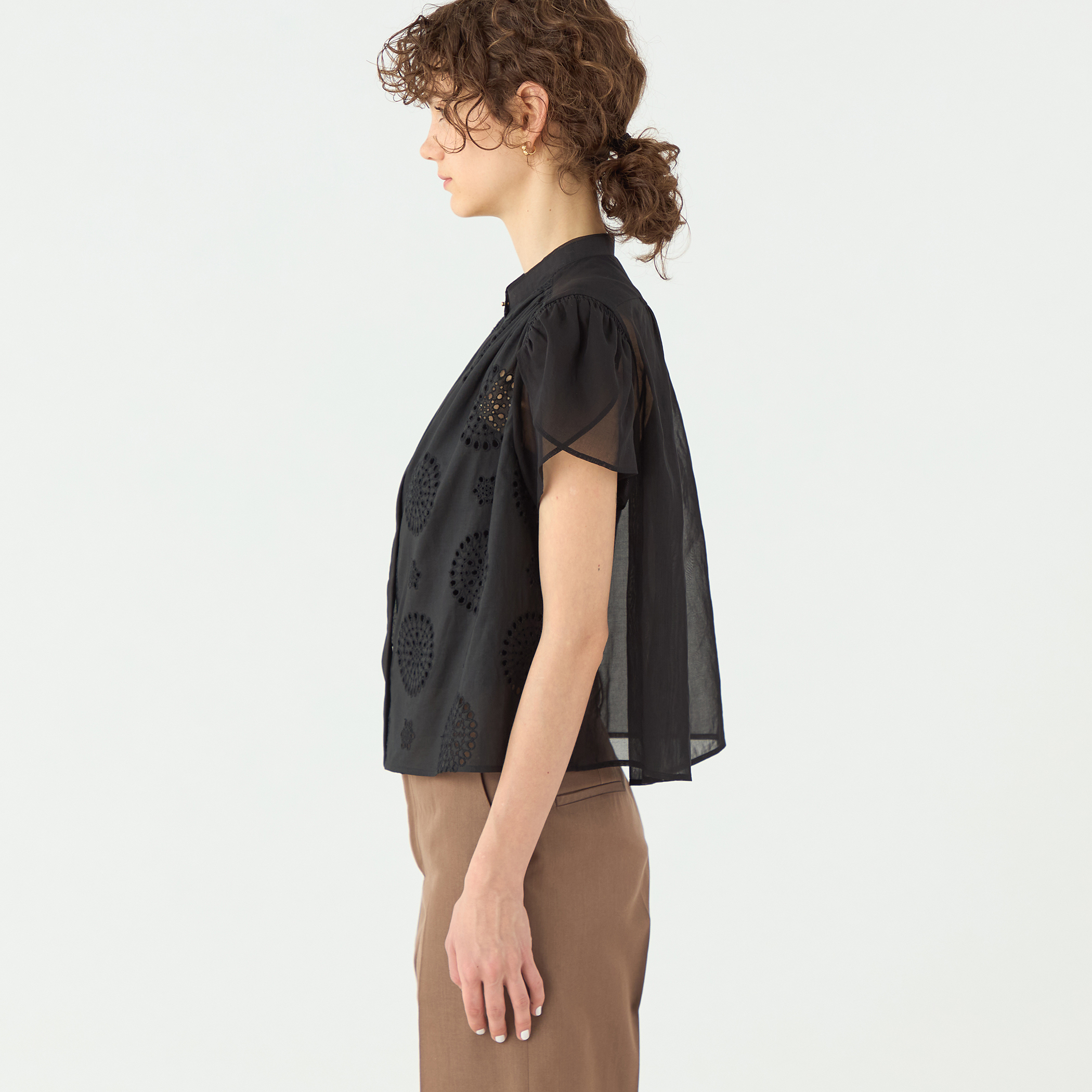 【TOMORROWLAND collection】コットンコンビネーション ペタルスリーブブラウス TOMORROWLAND collection ブラウス シャツ コットン