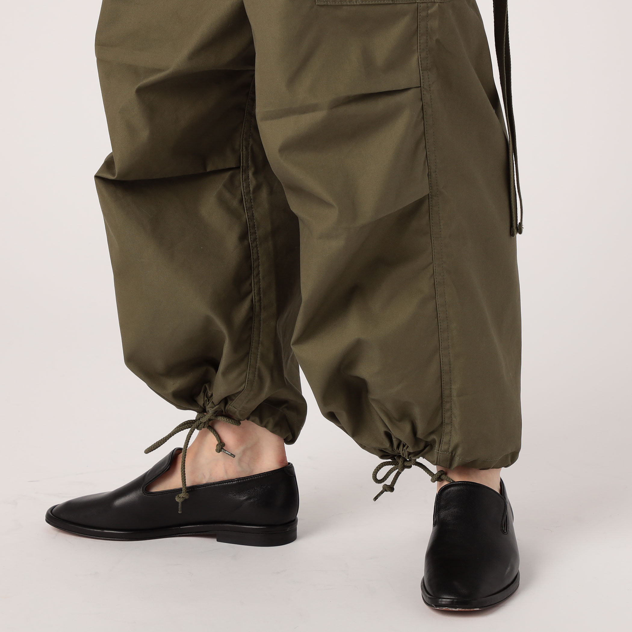 HYKE TYPE M-51 SHELL PANTS｜トゥモローランド 公式通販