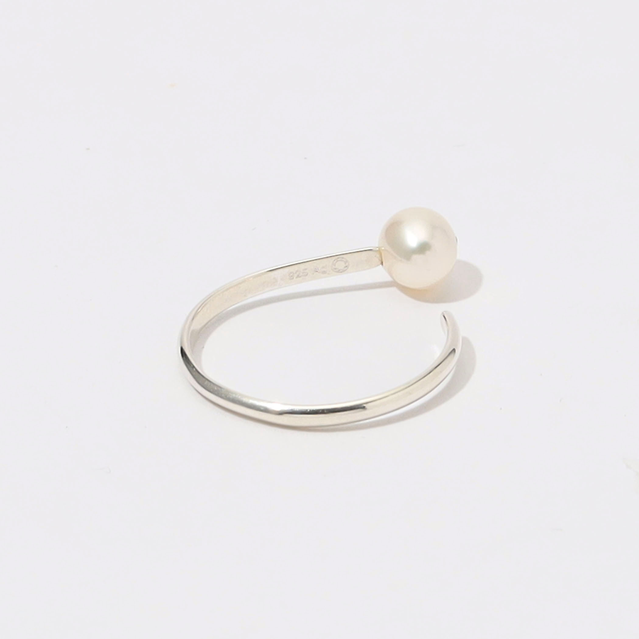 SASKIA DIEZ PEARL MONO MINI リング｜トゥモローランド 公式サイト