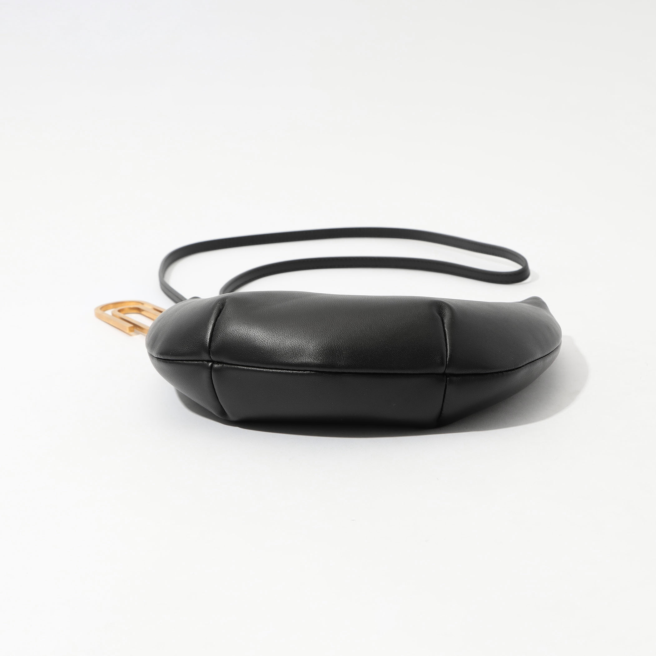 Off-White PAPERCLIP HOBO 20｜トゥモローランド 公式通販