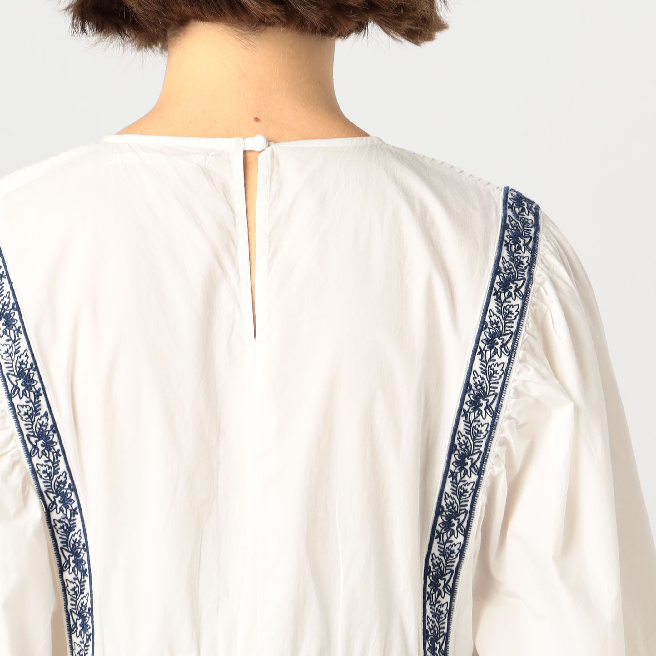 〈SOULEIADO〉TOMORROWLANDボリュームスリーブワンピース SOULEIADO〉EMBROIDERYボリュームスリーブワンピース ワンピース